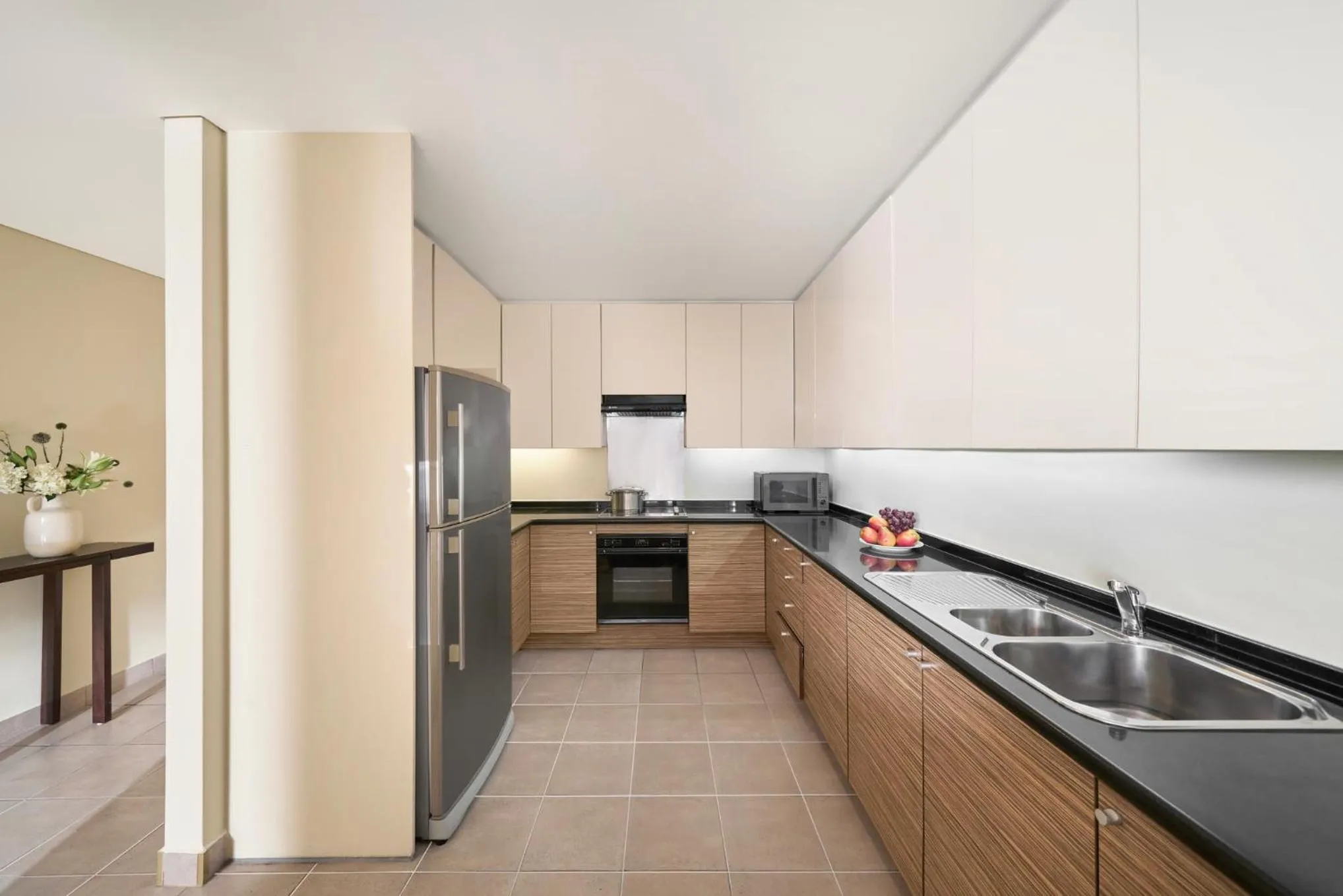 Kitchen or kitchenette in Somerset Chancellor Court Ho Chi Minh City