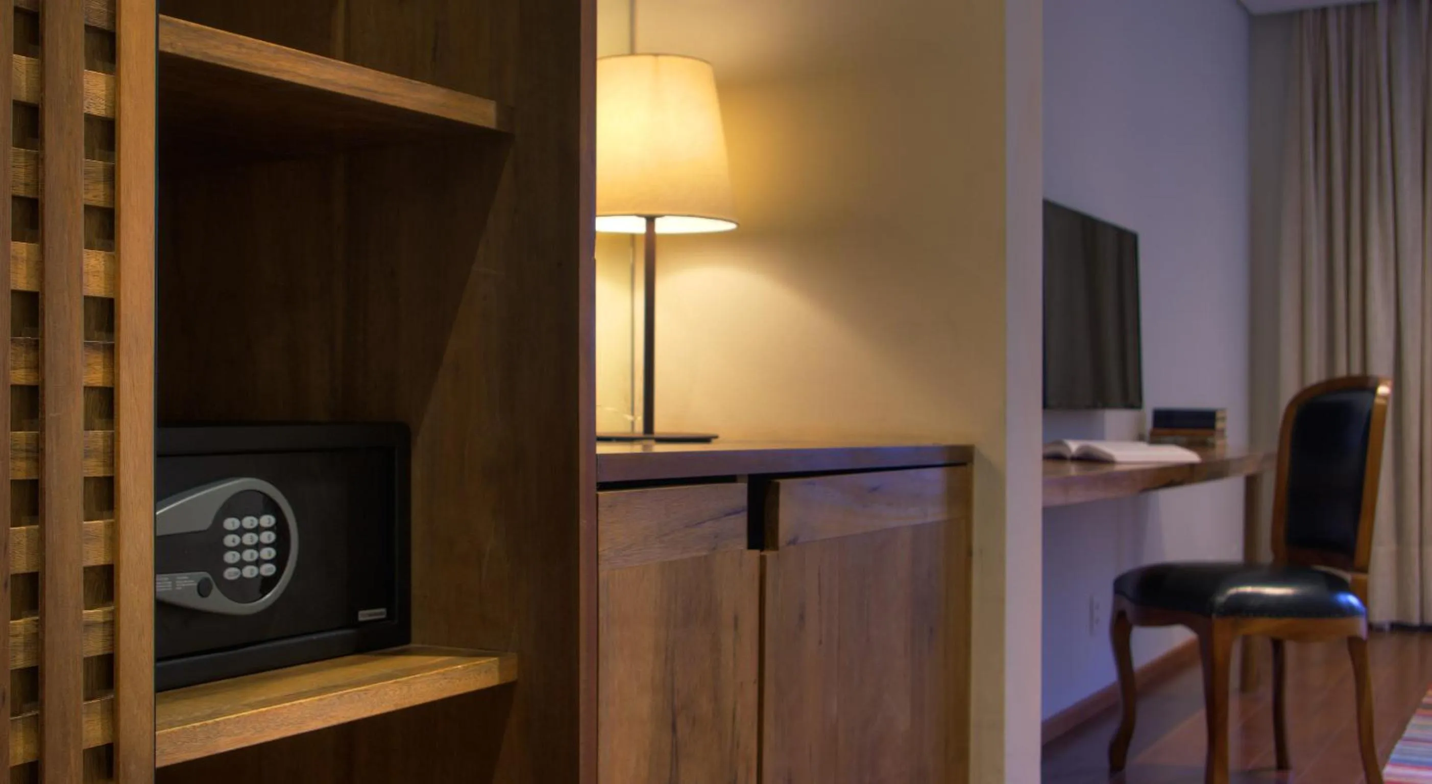 TV and multimedia in Hotel Villa Amazônia