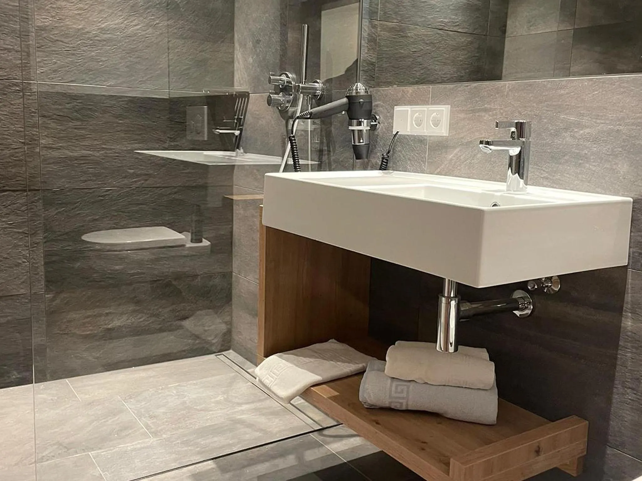 Bathroom in first mountain Hotel Ötztal