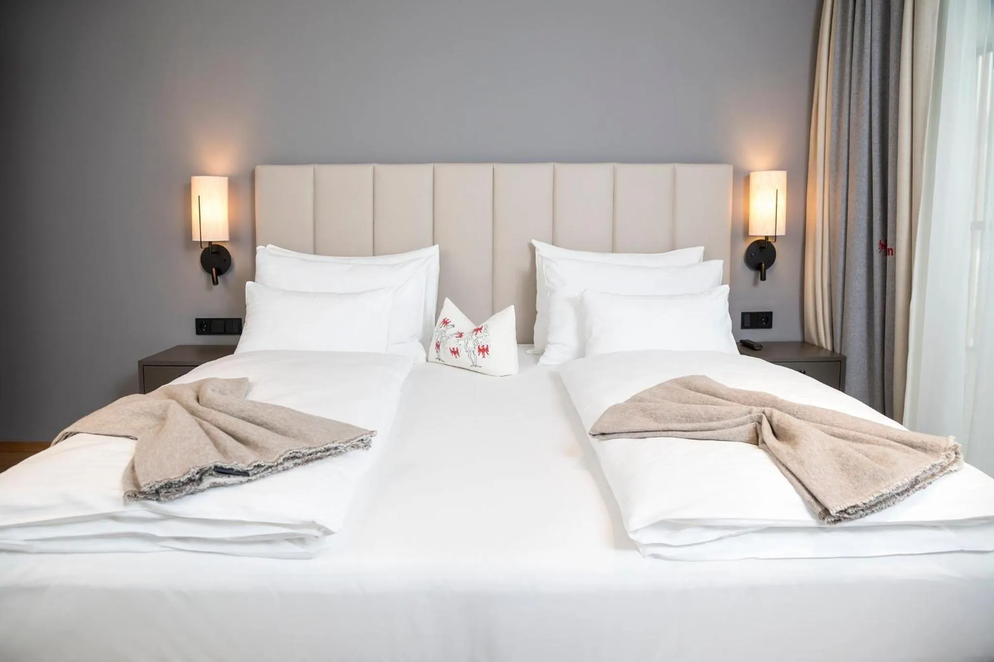 Photo of the whole room, Bed in Das Hohe Salve Sportresort, 4 Sterne Superior