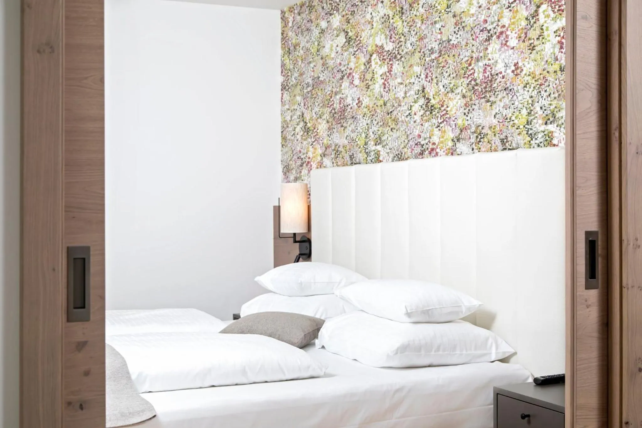 Photo of the whole room, Bed in Das Hohe Salve Sportresort, 4 Sterne Superior