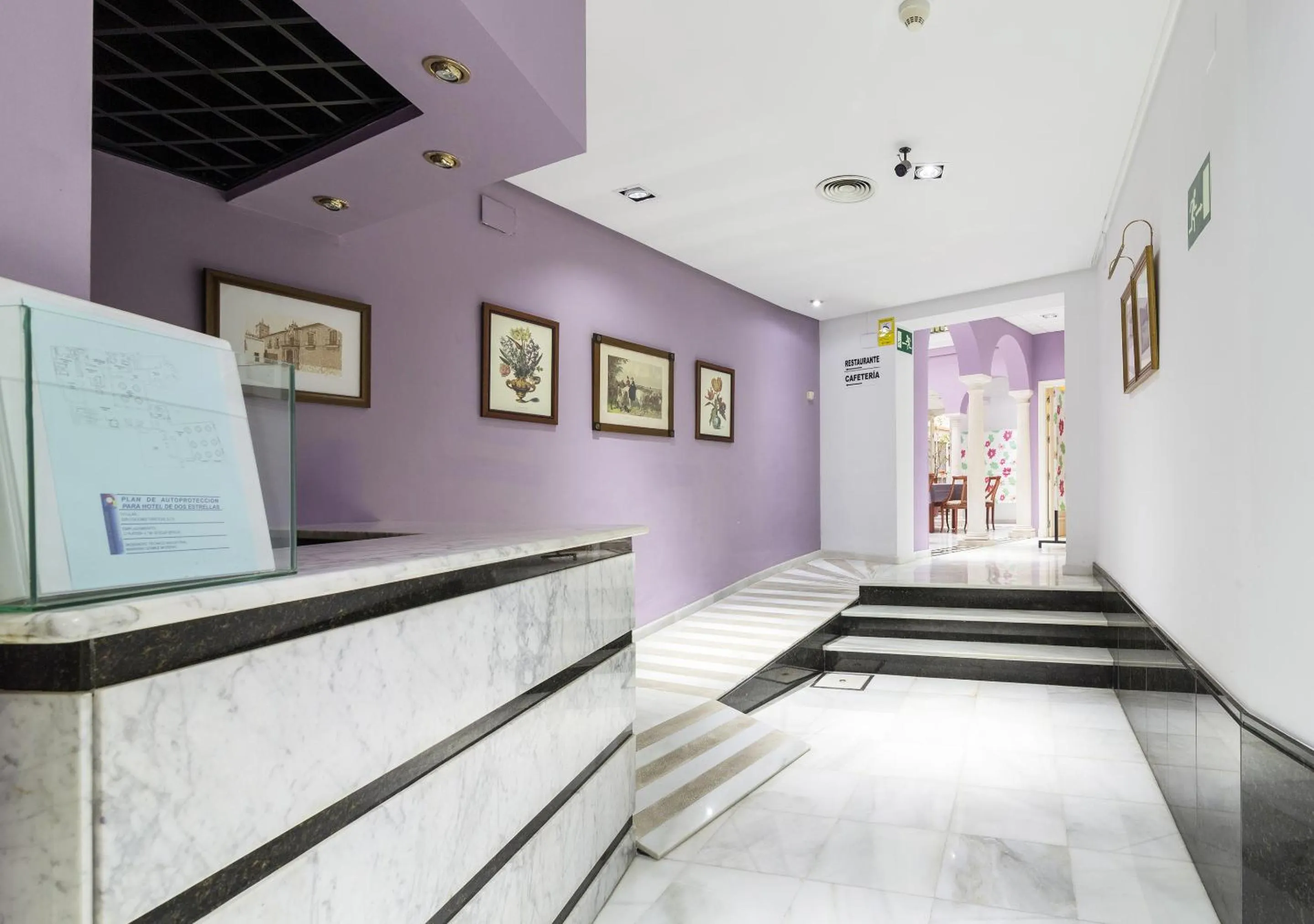 Facade/entrance in Hotel Platería