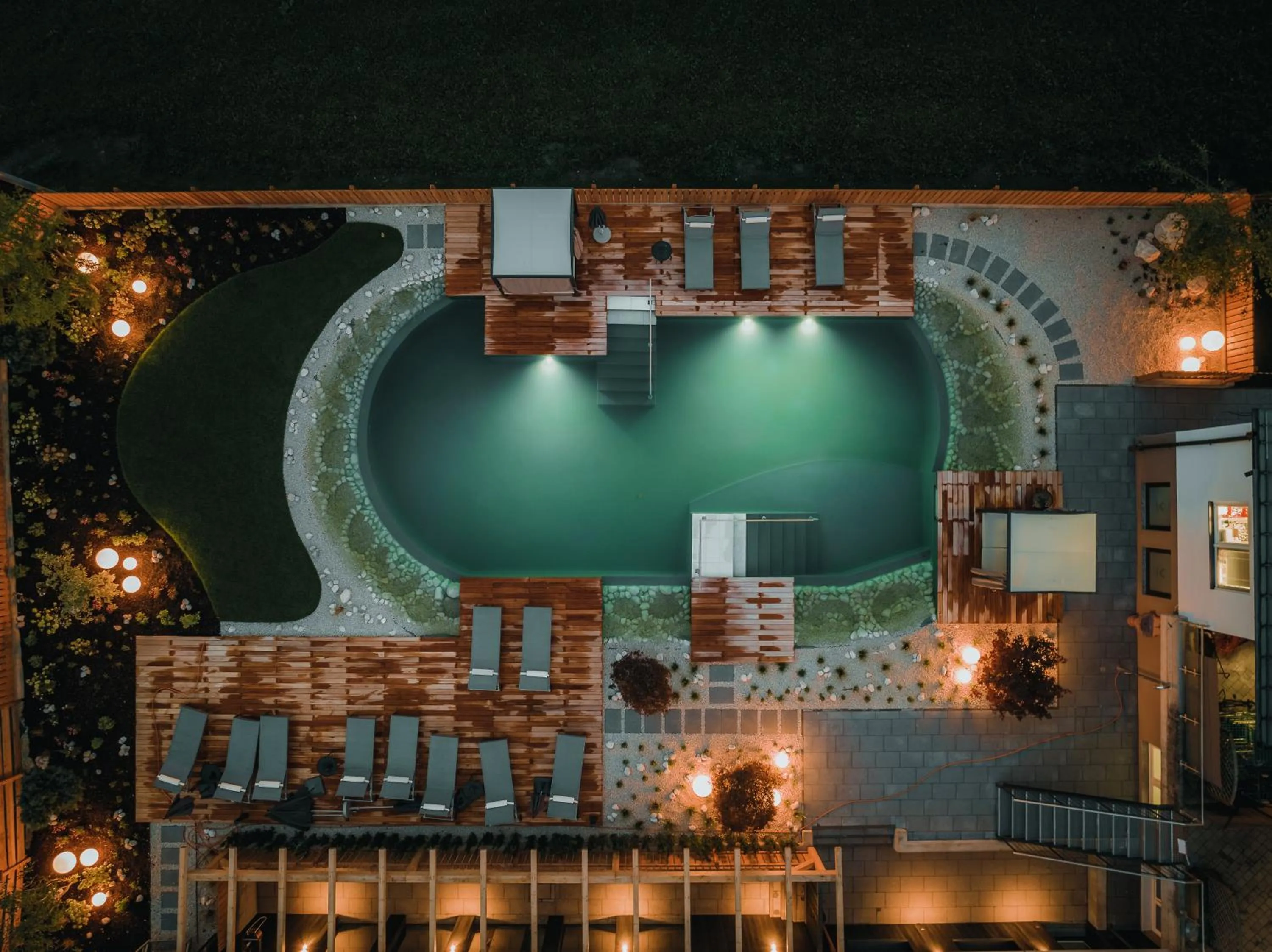 Swimming pool in SOULSISTERS' Hotel 4 Sterne Superior