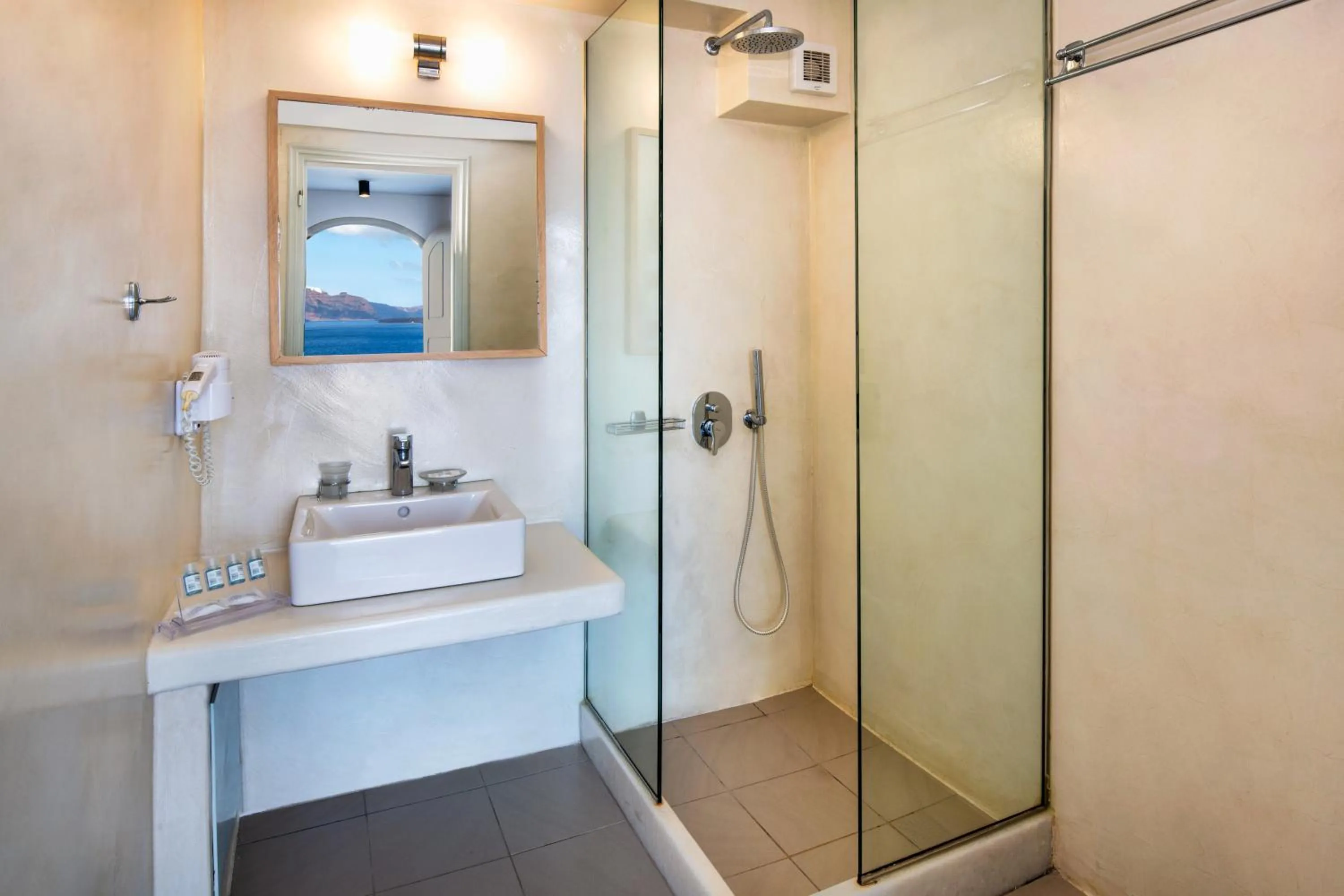 Shower in Kokkinos Villas