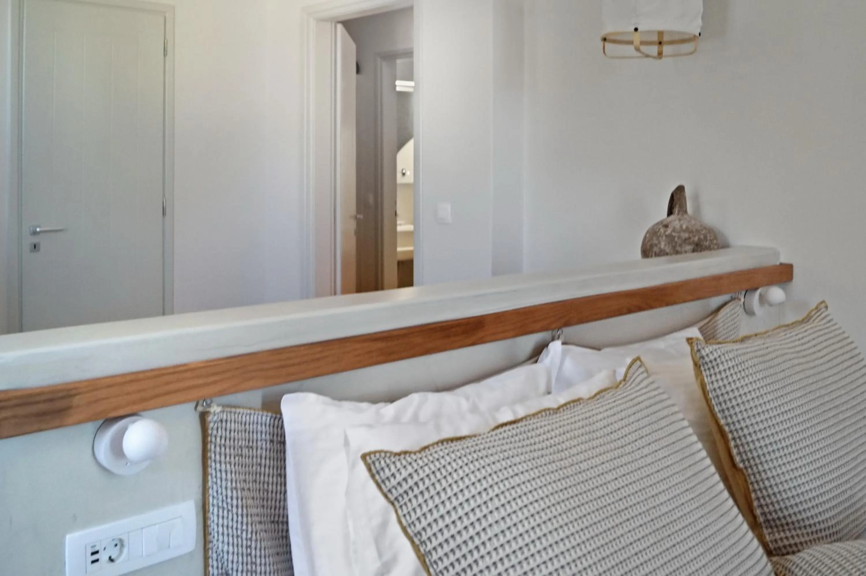 Bed in Kokkinos Villas