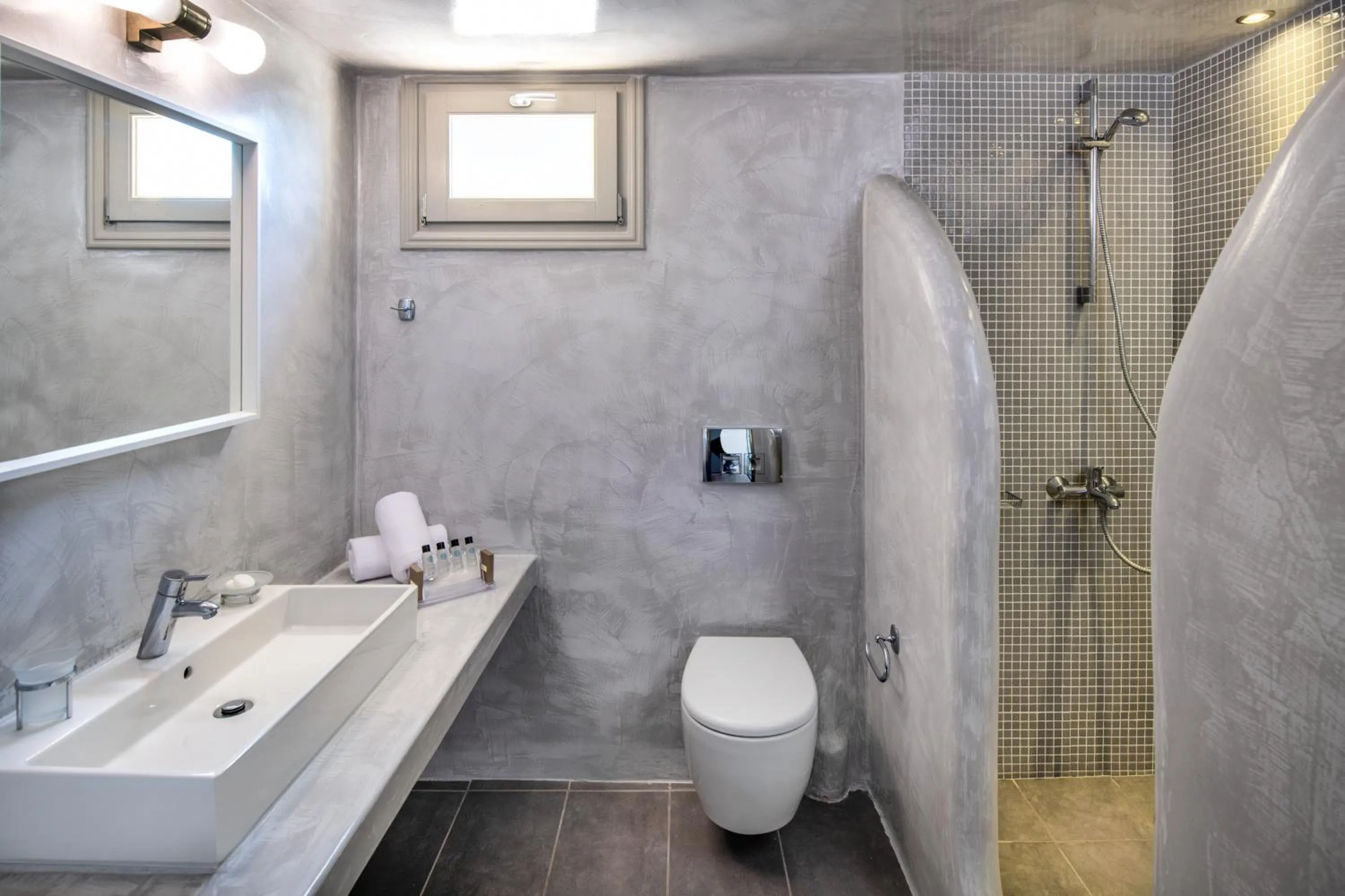 Shower in Kokkinos Villas