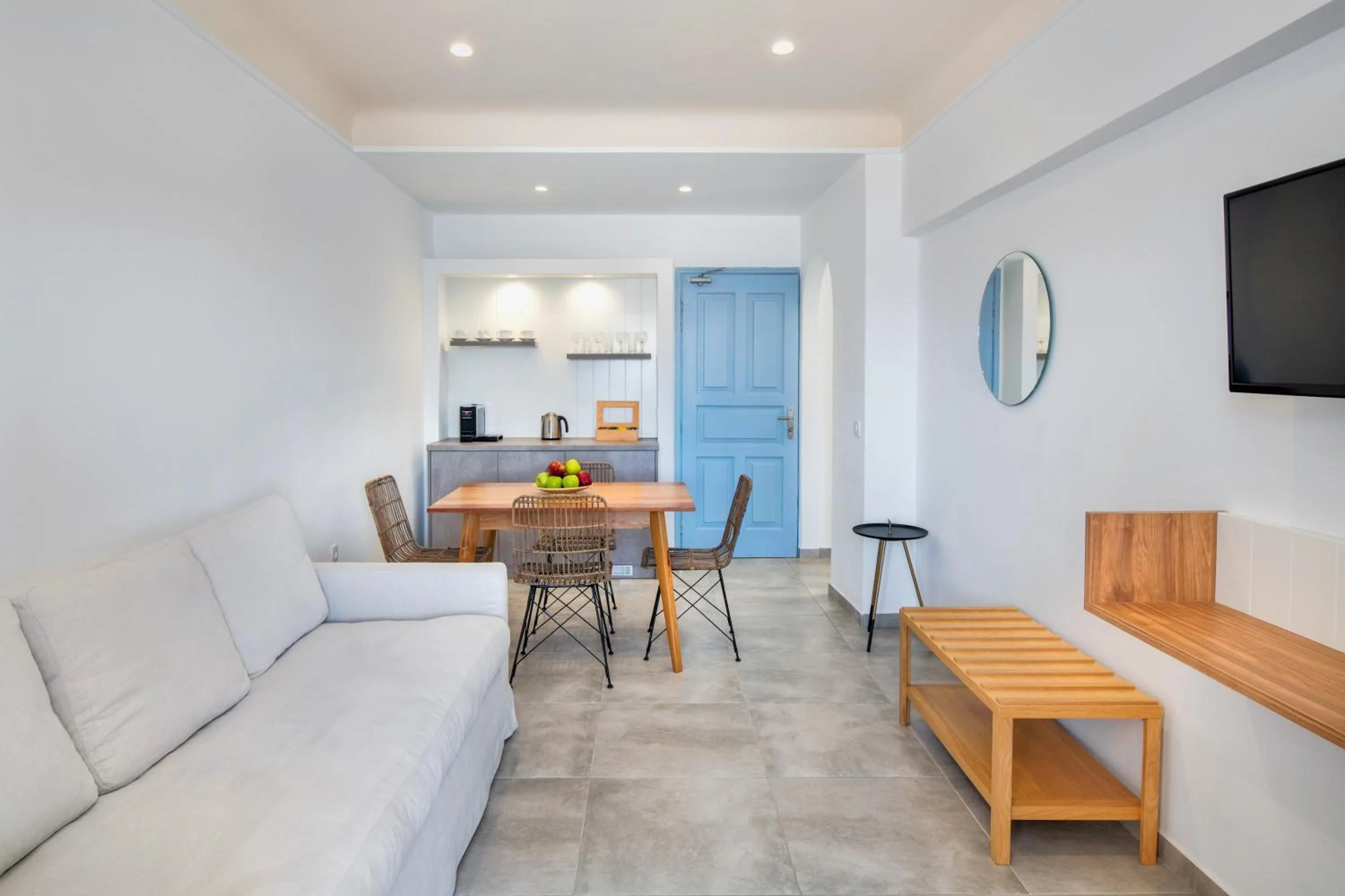 Coffee/tea facilities in Kokkinos Villas