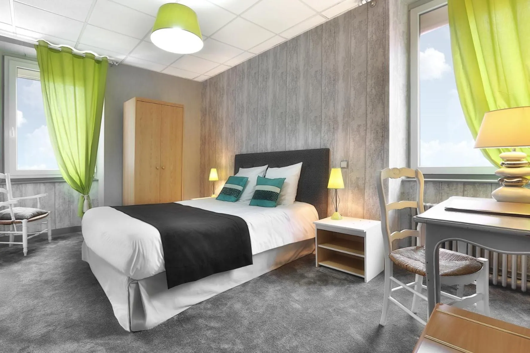 Bedroom, Bed in Logis Hôtel-Restaurant Les Voyageurs