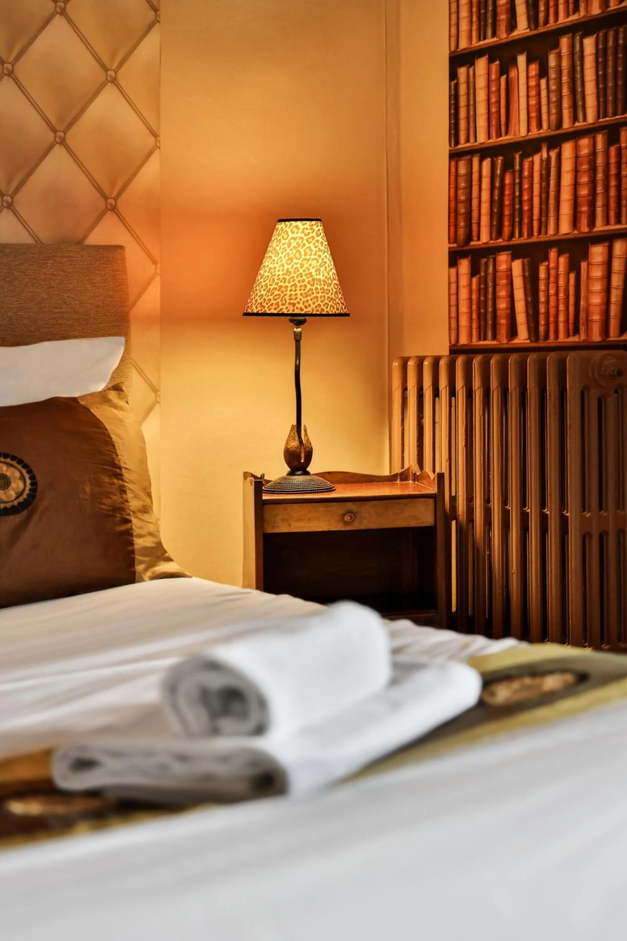 Bedroom, Bed in Logis Hôtel-Restaurant Les Voyageurs