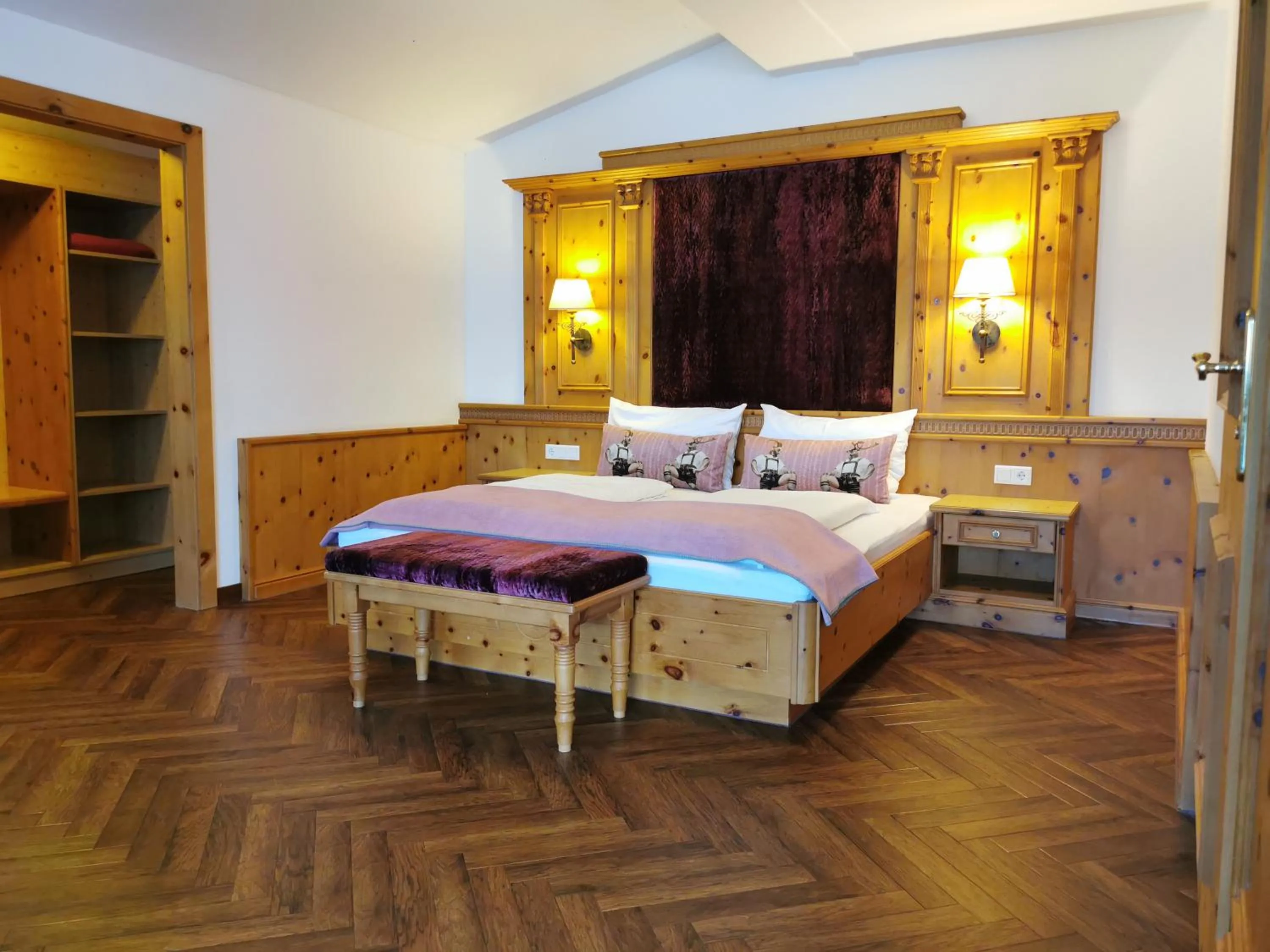 Bed in carpe solem KAPOOM - Last Chance! Nur noch bis 27 April 2025