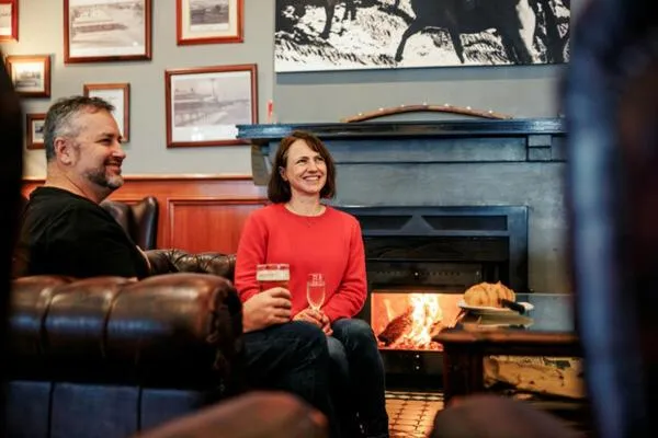 Restaurant/places to eat in Delatite Hotel