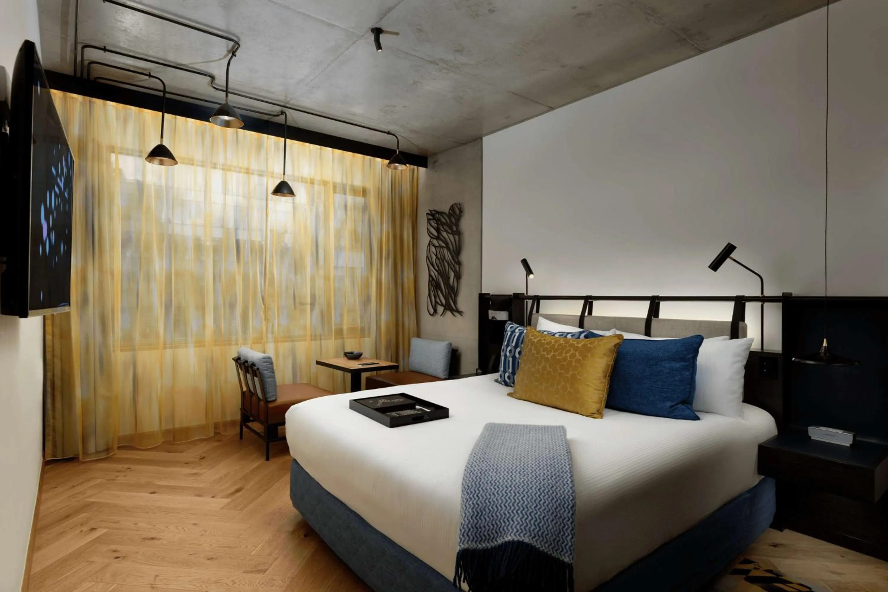 Bedroom, Bed in QT Melbourne