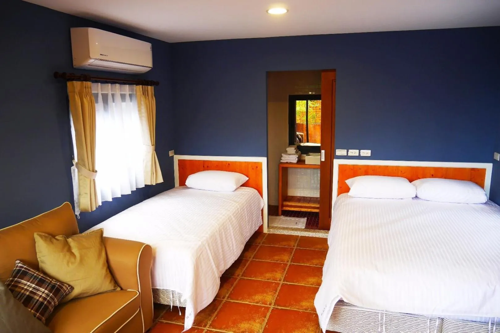 Bed in Yue Lake Backpackers