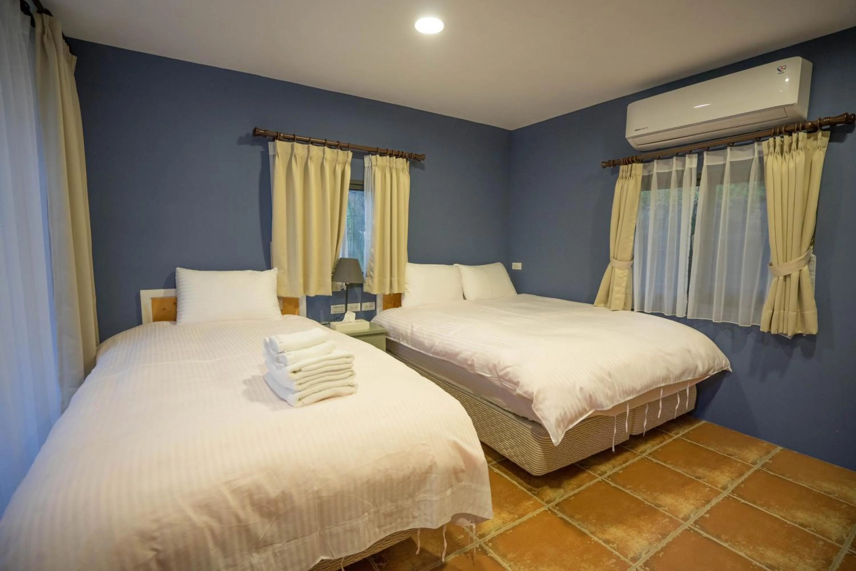 Bed in Yue Lake Backpackers