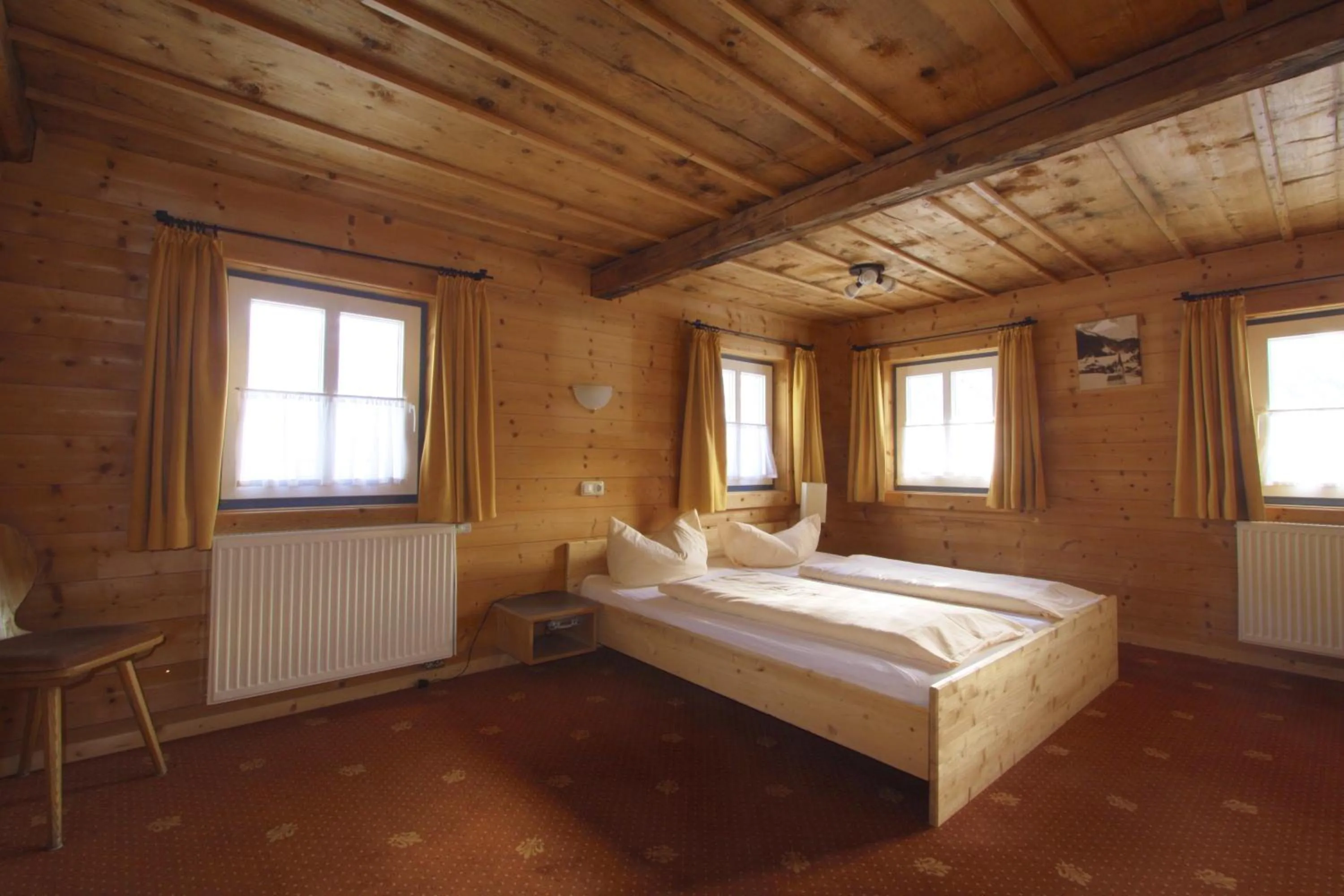 Photo of the whole room, Bed in SCOL Sporthotel Großglockner