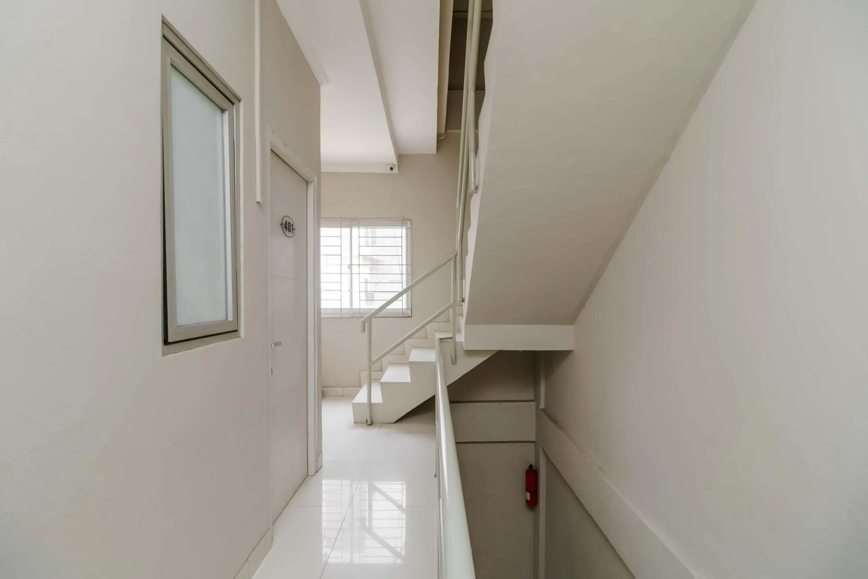 Property building in RedDoorz @ Mangga Besar 2