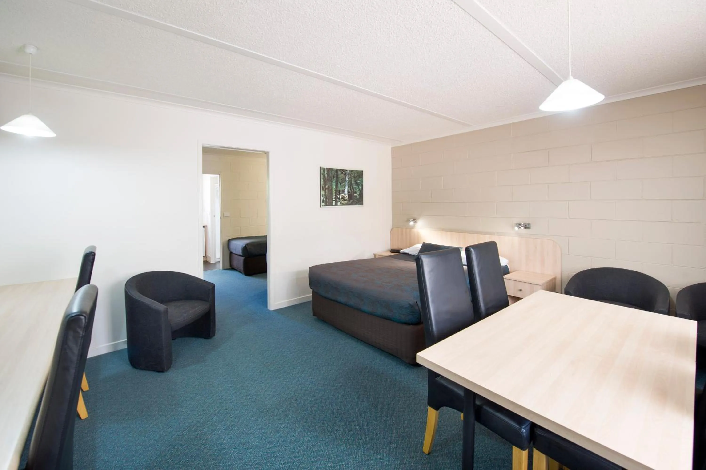 Photo of the whole room in Box Hill Motel