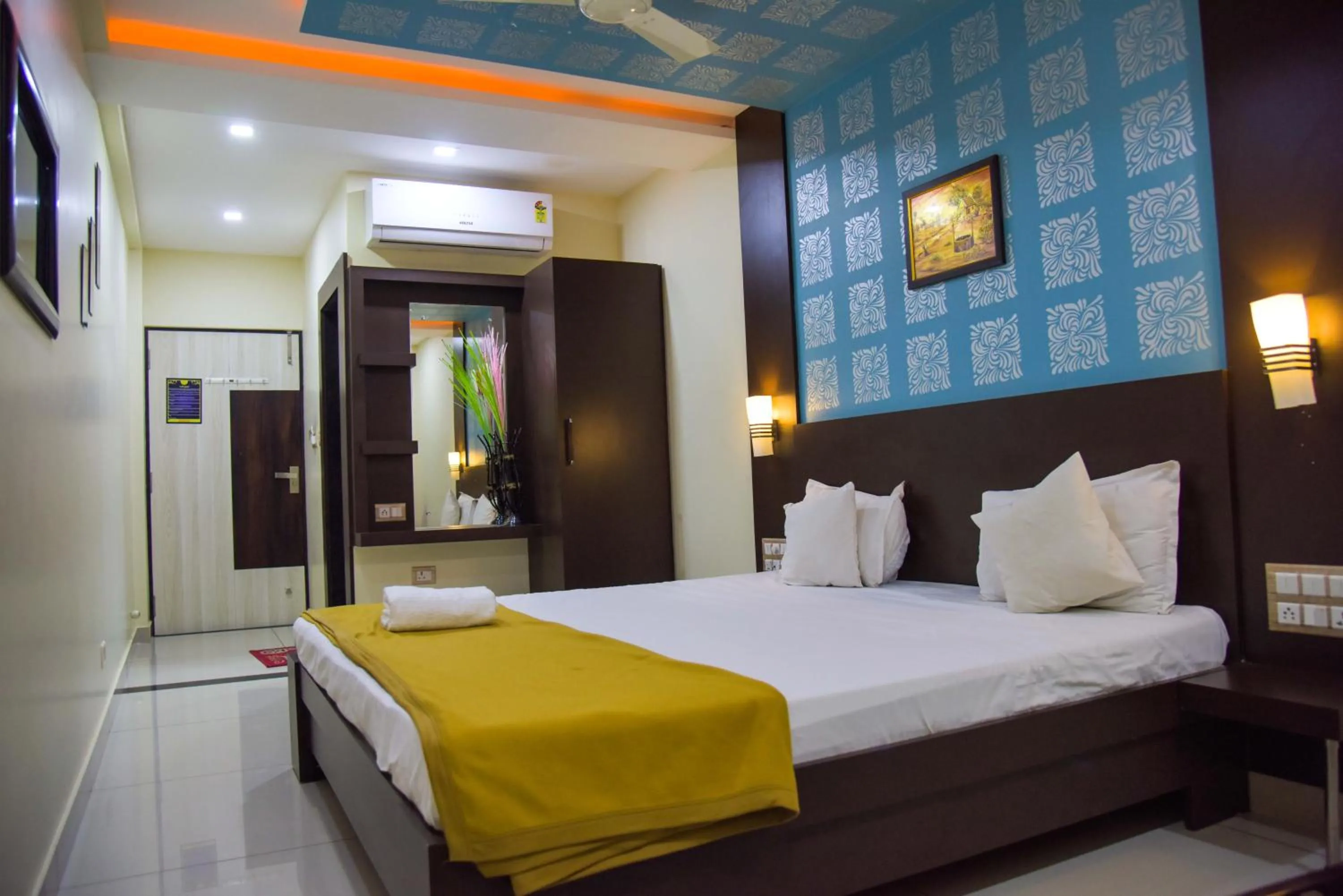 Bedroom, Bed in Hotel Tulsi Residency