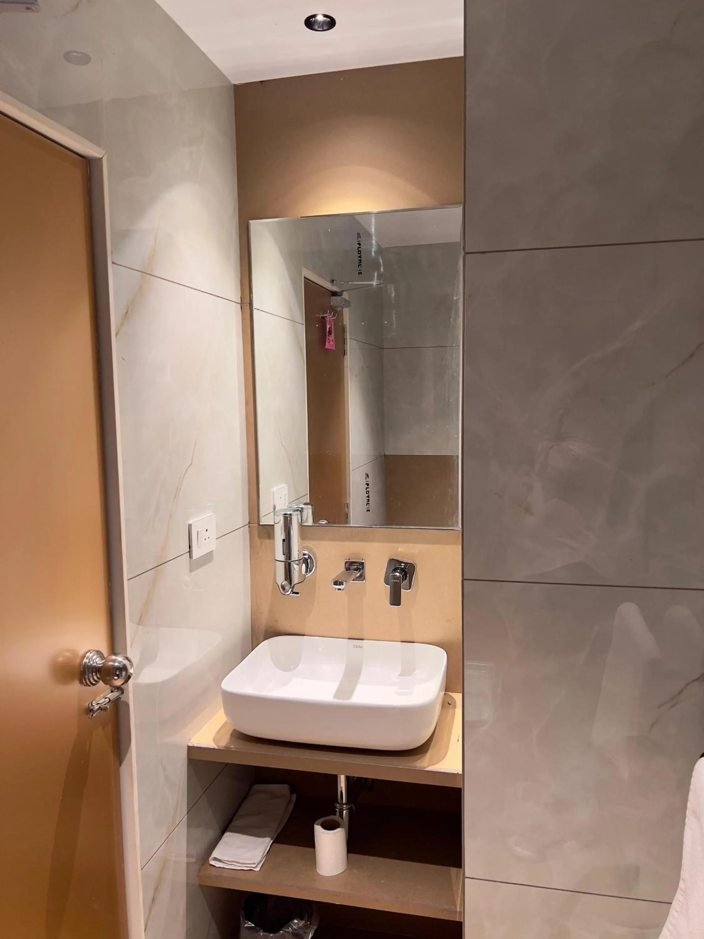 Bathroom in Hotel Grand Pragati