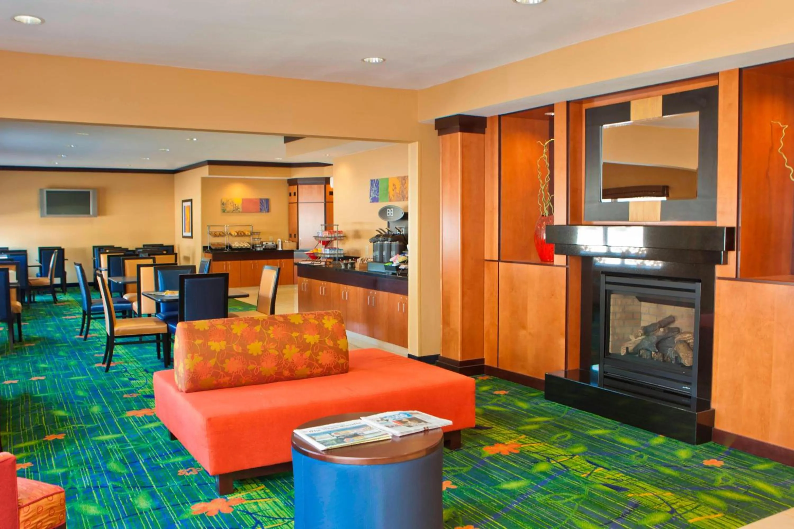 Lobby or reception in Fairfield Inn & Suites by Marriott Champaign