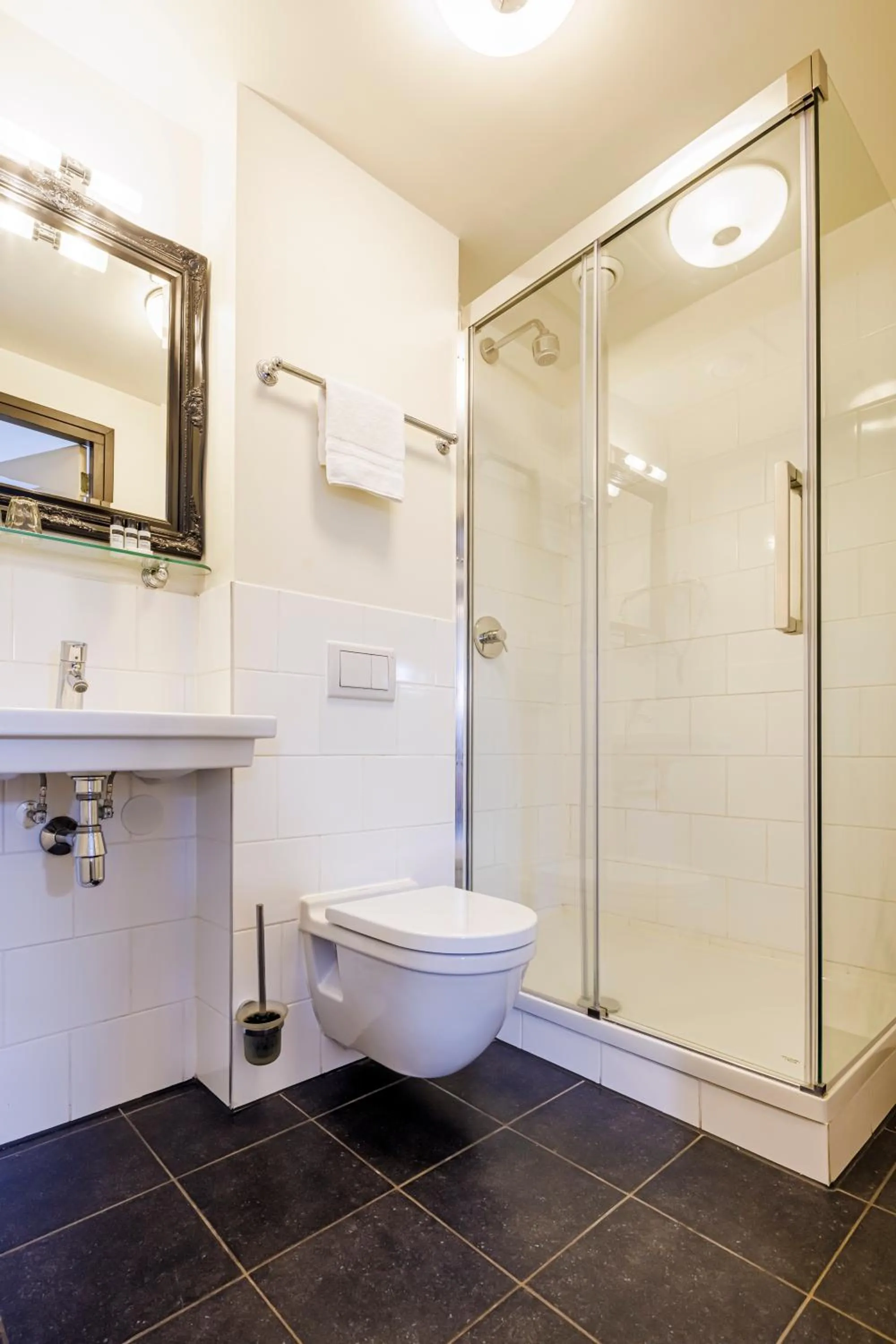 Shower in Grand Hotel Alkmaar