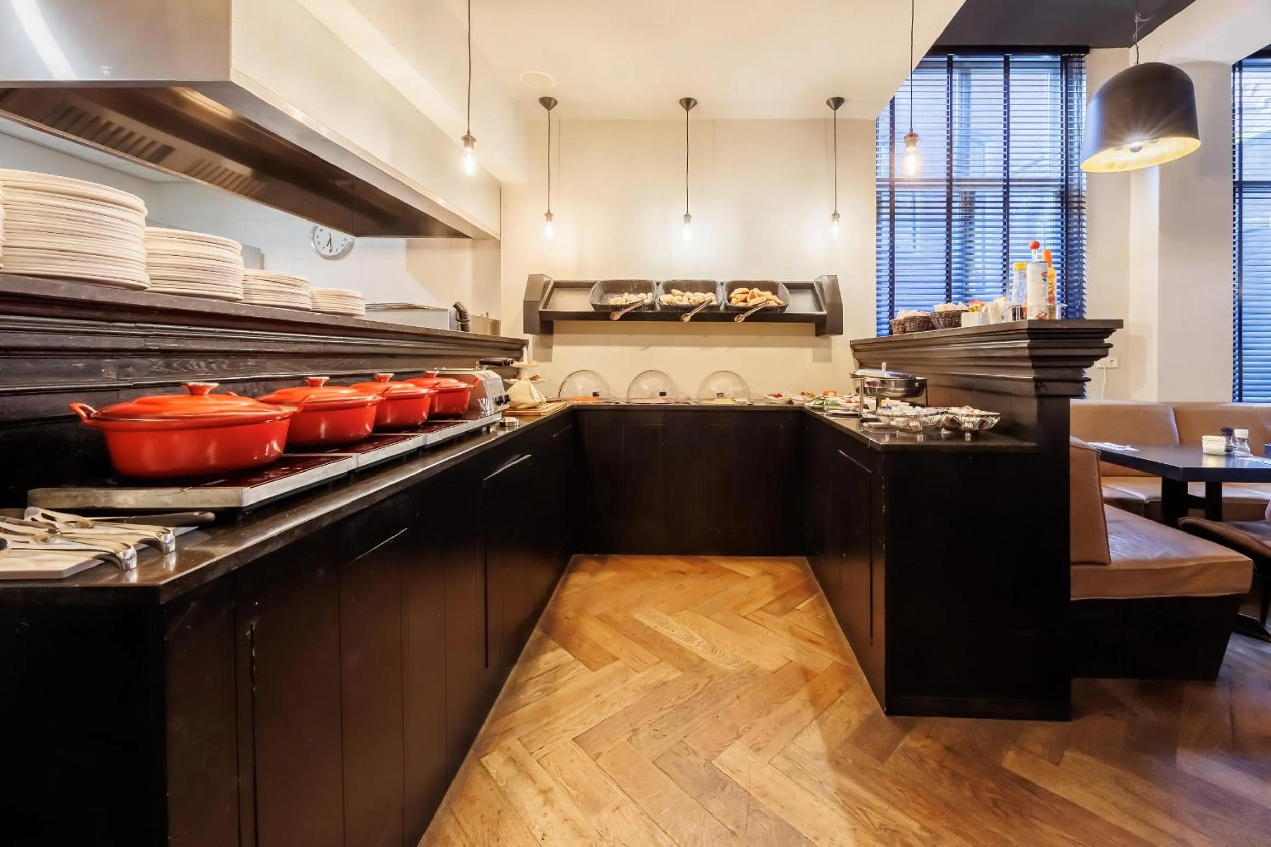 Buffet breakfast in Grand Hotel Alkmaar