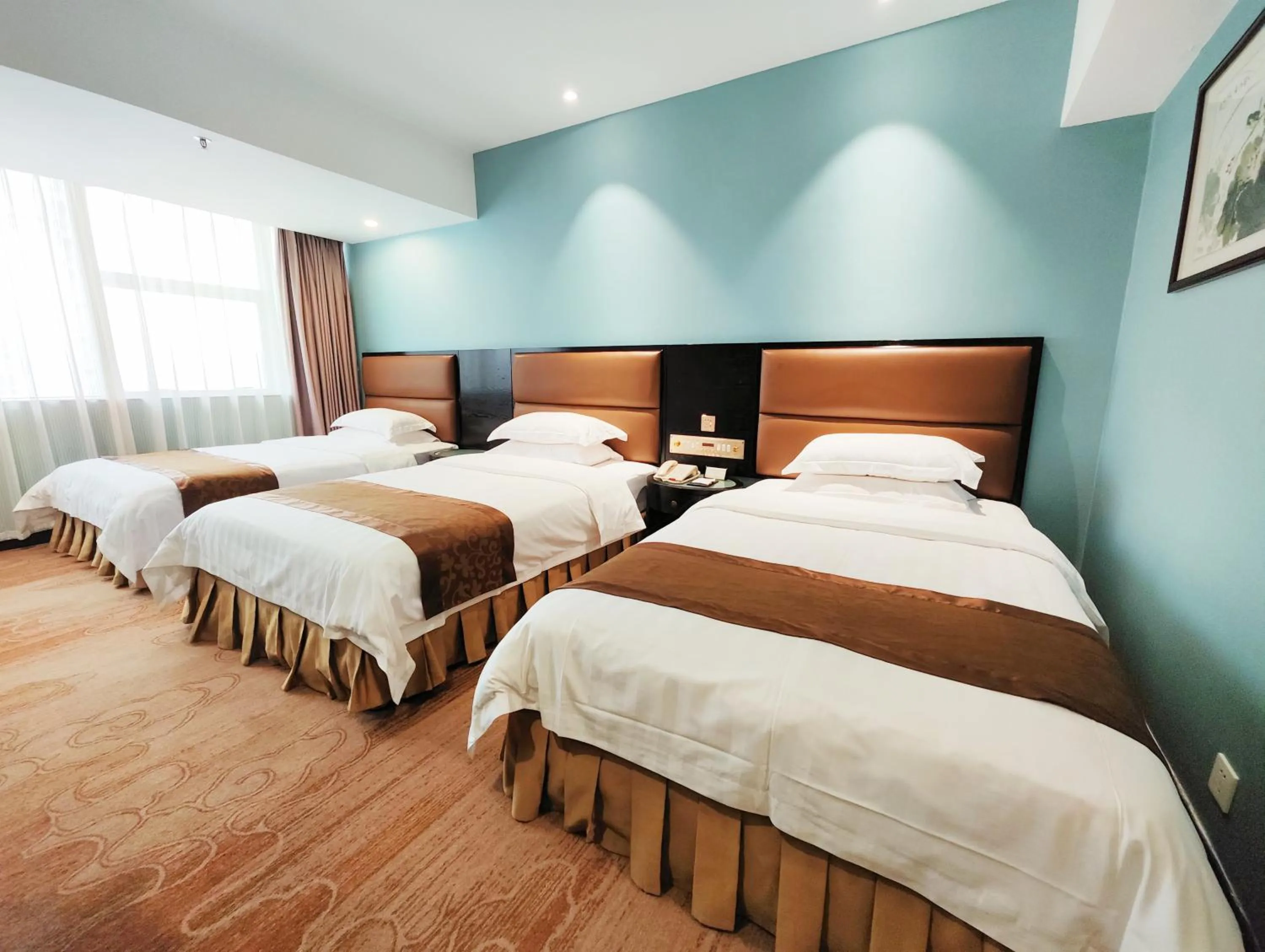 Photo of the whole room, Bed in Skyline Plaza Hotel Guangzhou