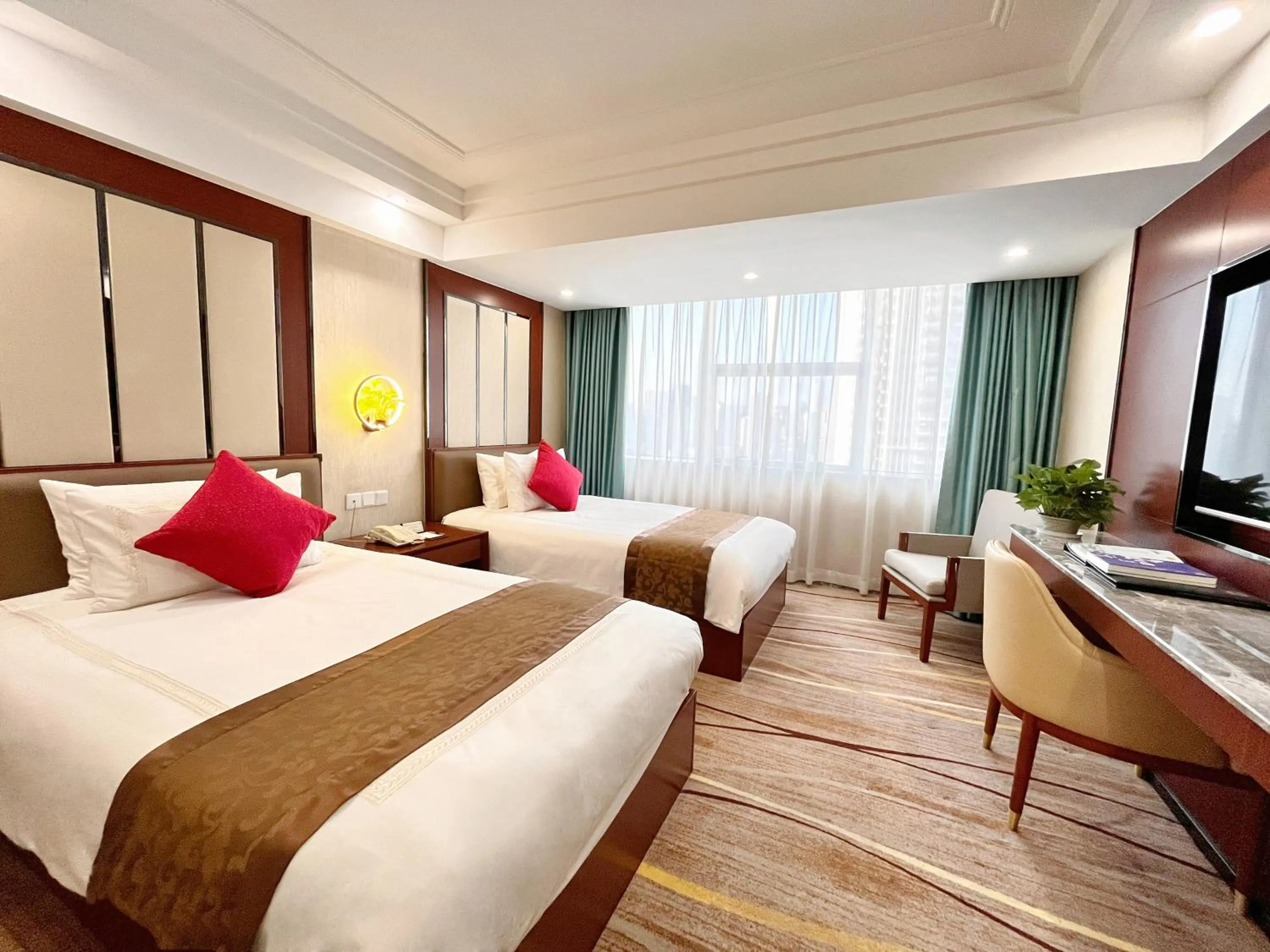 Photo of the whole room, Bed in Skyline Plaza Hotel Guangzhou