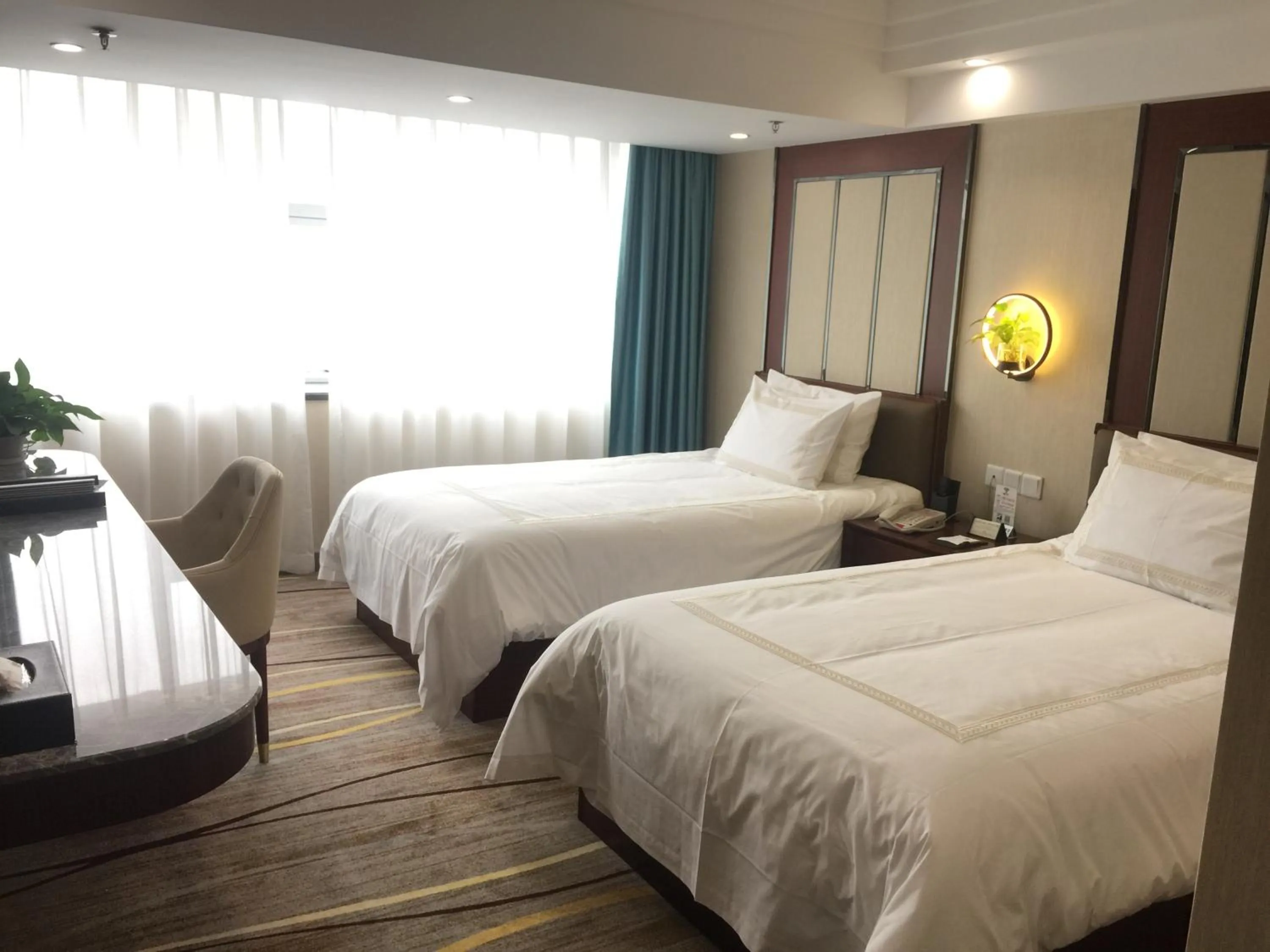 Photo of the whole room, Bed in Skyline Plaza Hotel Guangzhou