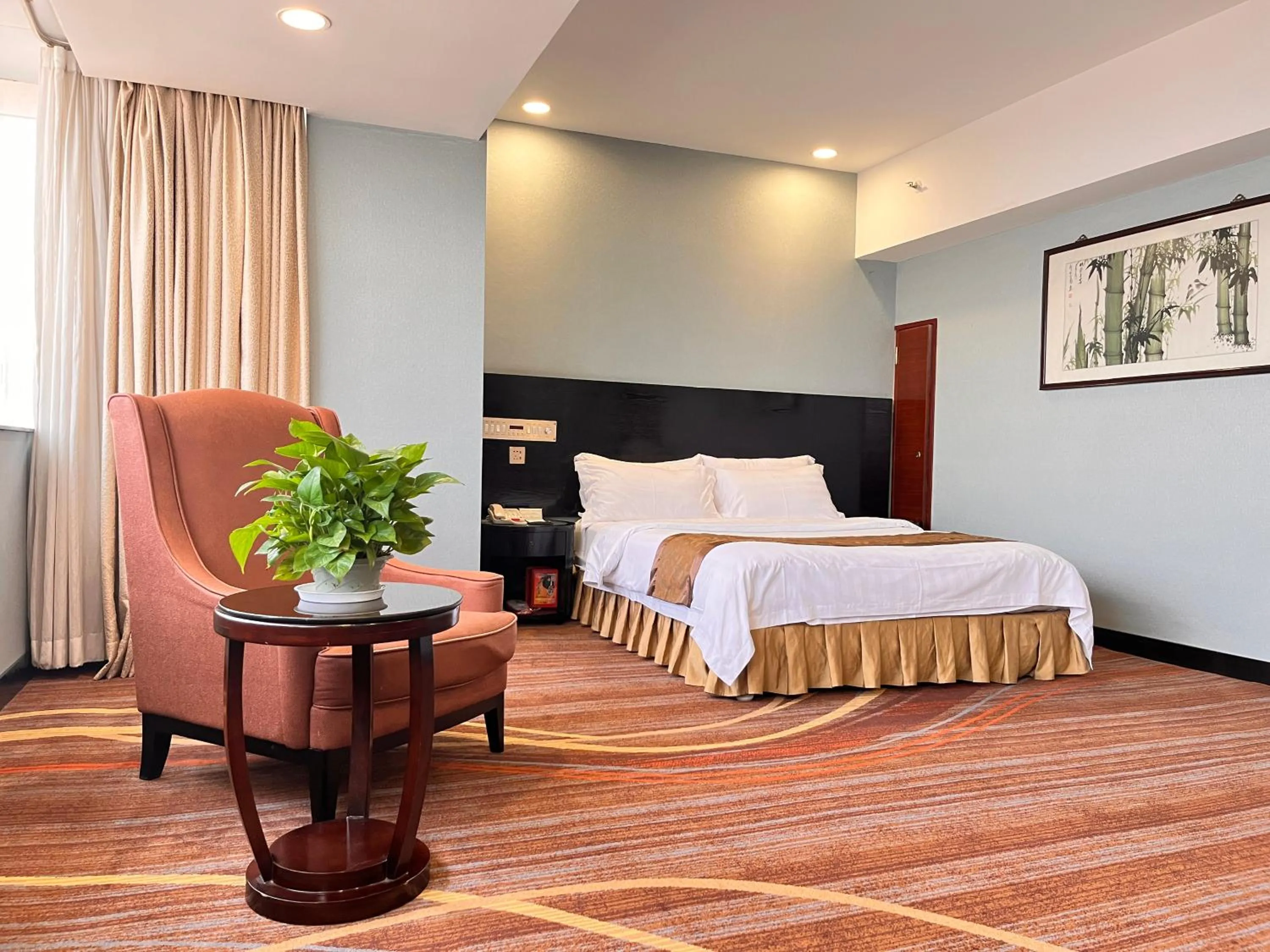 Photo of the whole room, Bed in Skyline Plaza Hotel Guangzhou