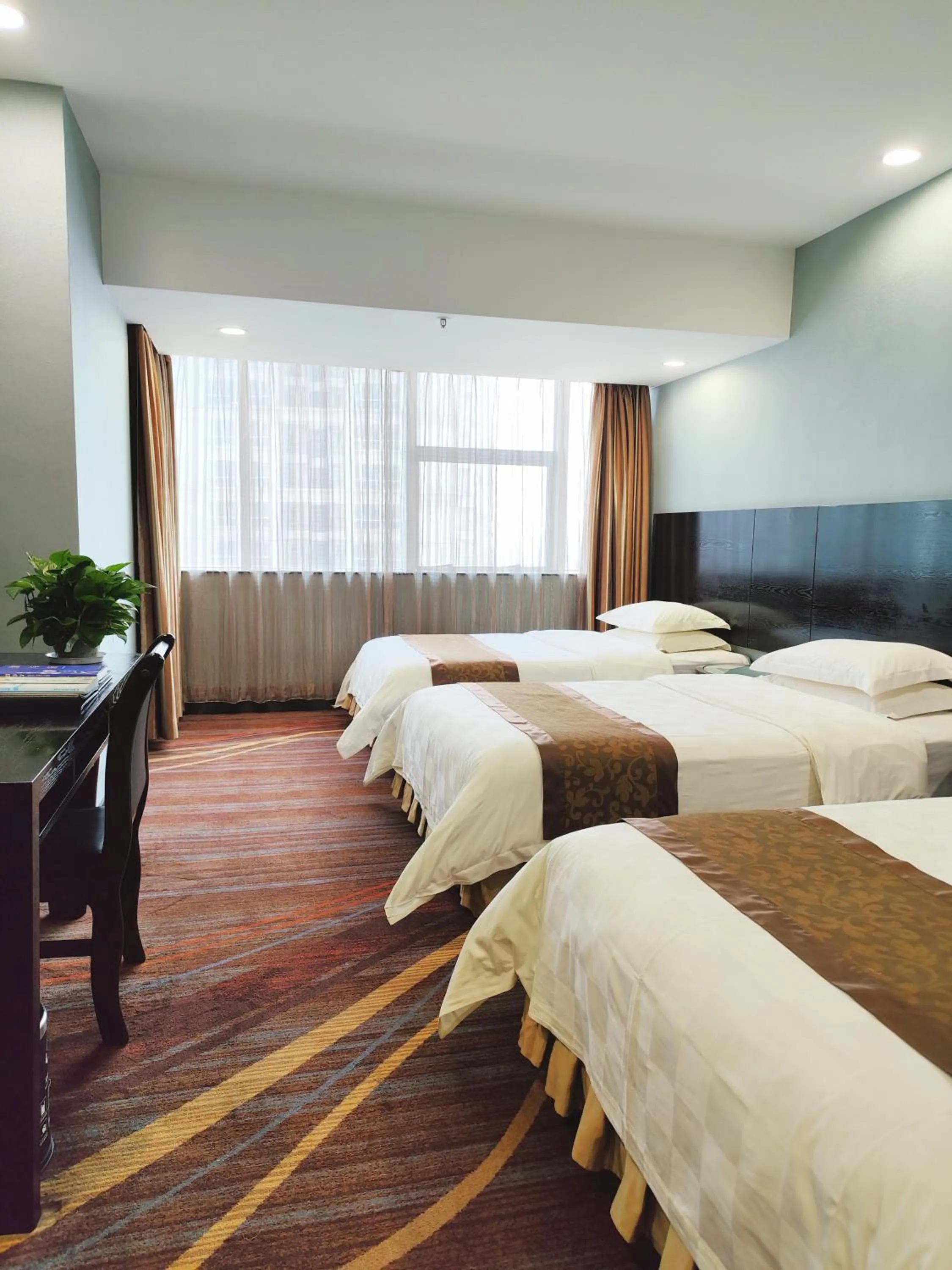 Photo of the whole room, Bed in Skyline Plaza Hotel Guangzhou