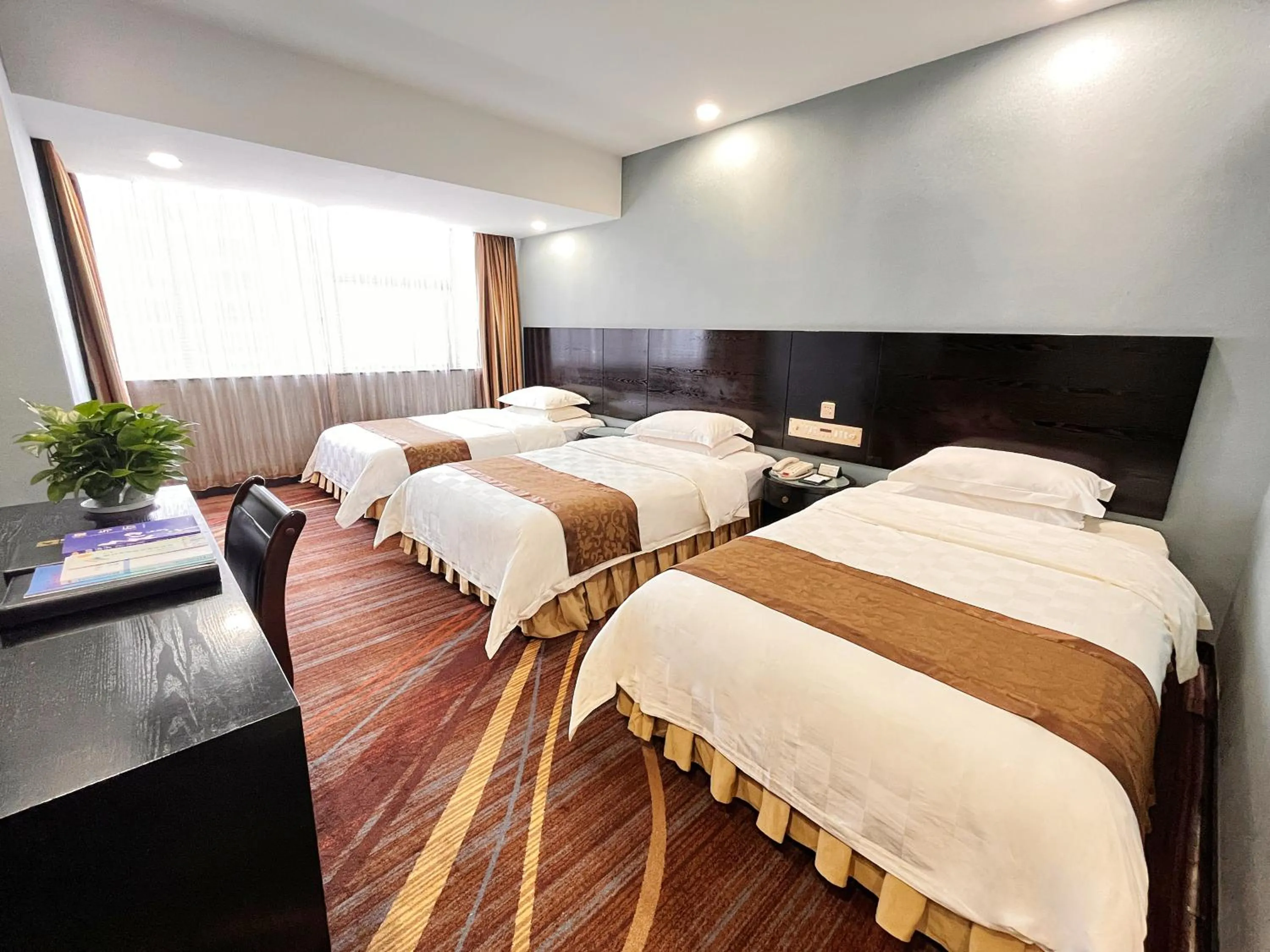 Photo of the whole room, Bed in Skyline Plaza Hotel Guangzhou