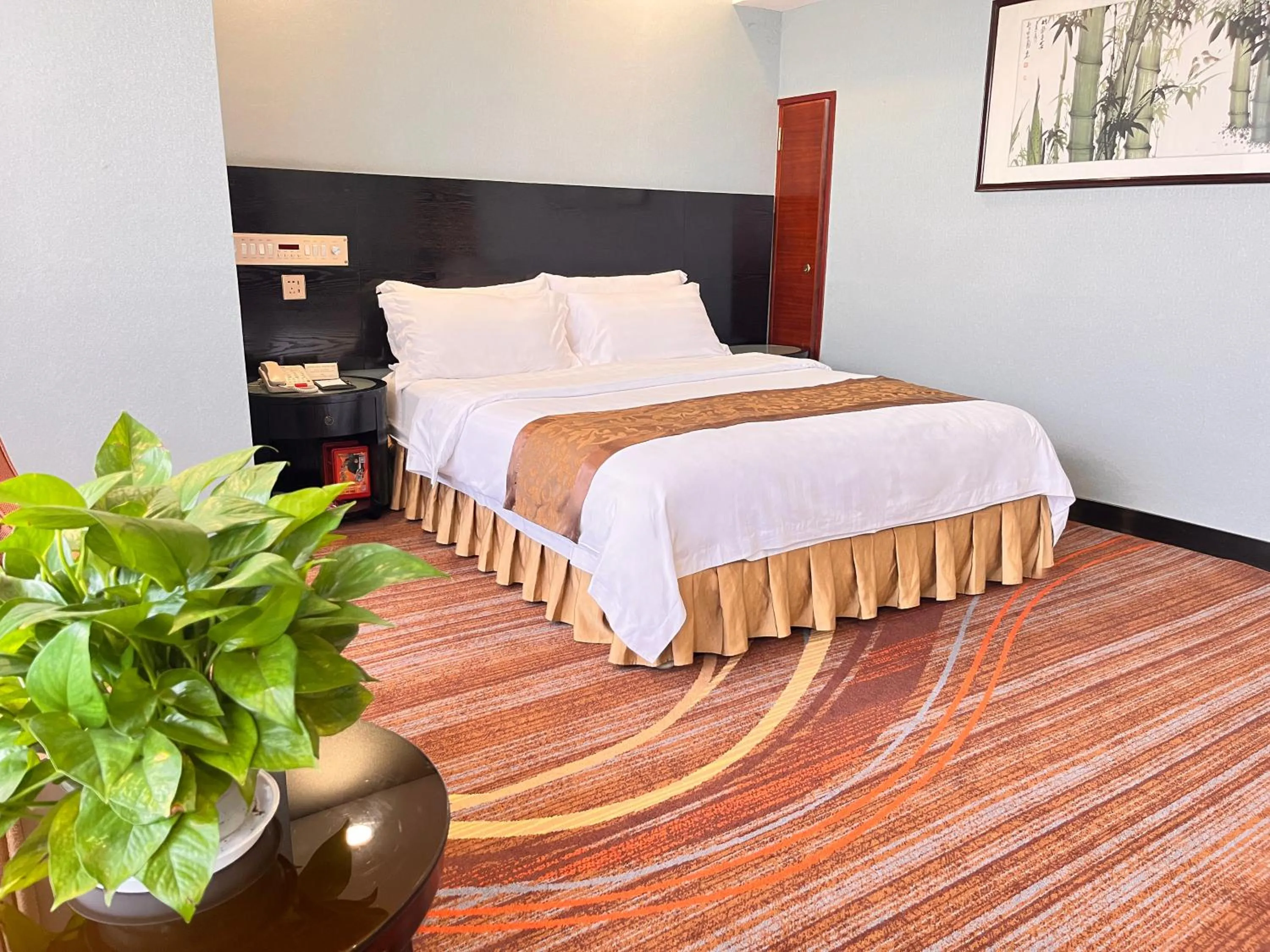 Photo of the whole room, Bed in Skyline Plaza Hotel Guangzhou