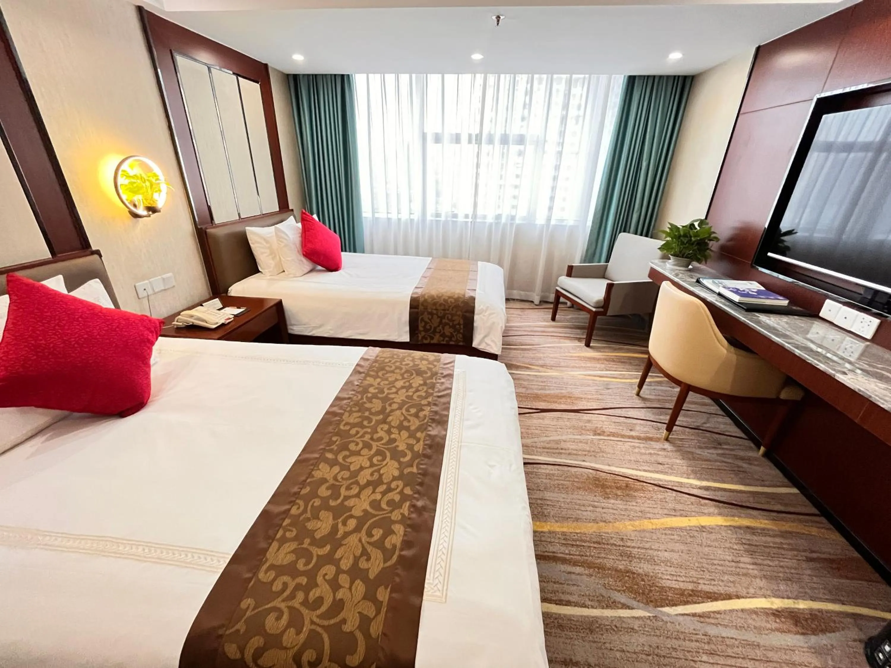 Photo of the whole room, Bed in Skyline Plaza Hotel Guangzhou
