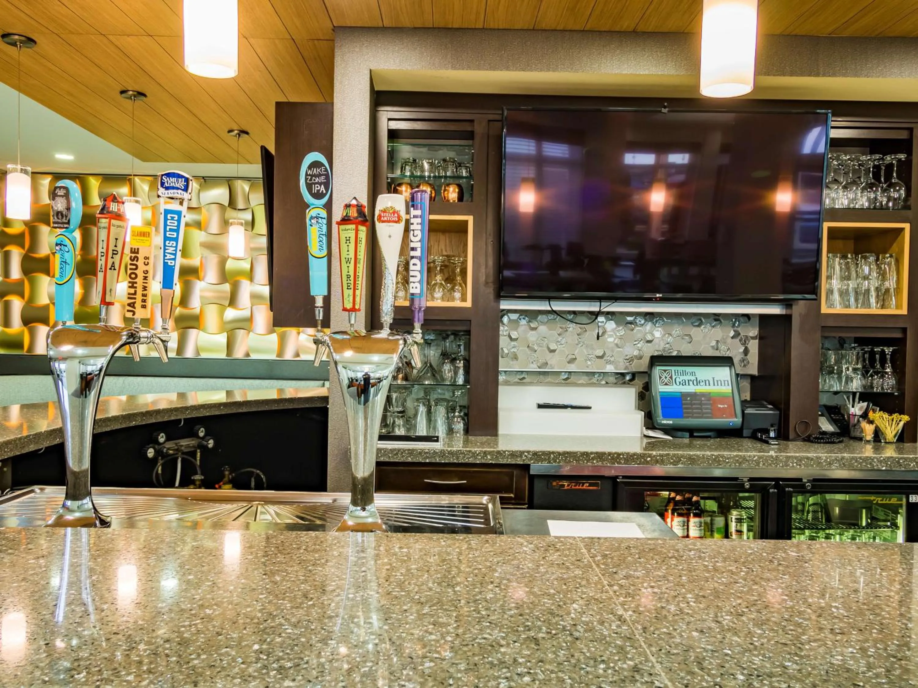 Restaurant/places to eat in Hilton Garden Inn Atlanta South-McDonough