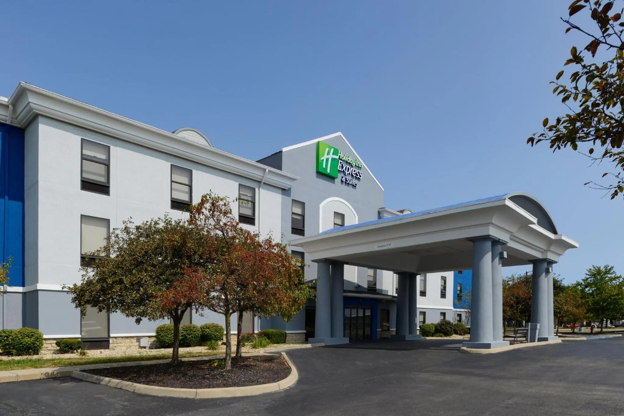 Property building in Holiday Inn Express Hotel and Suites Marysville by IHG