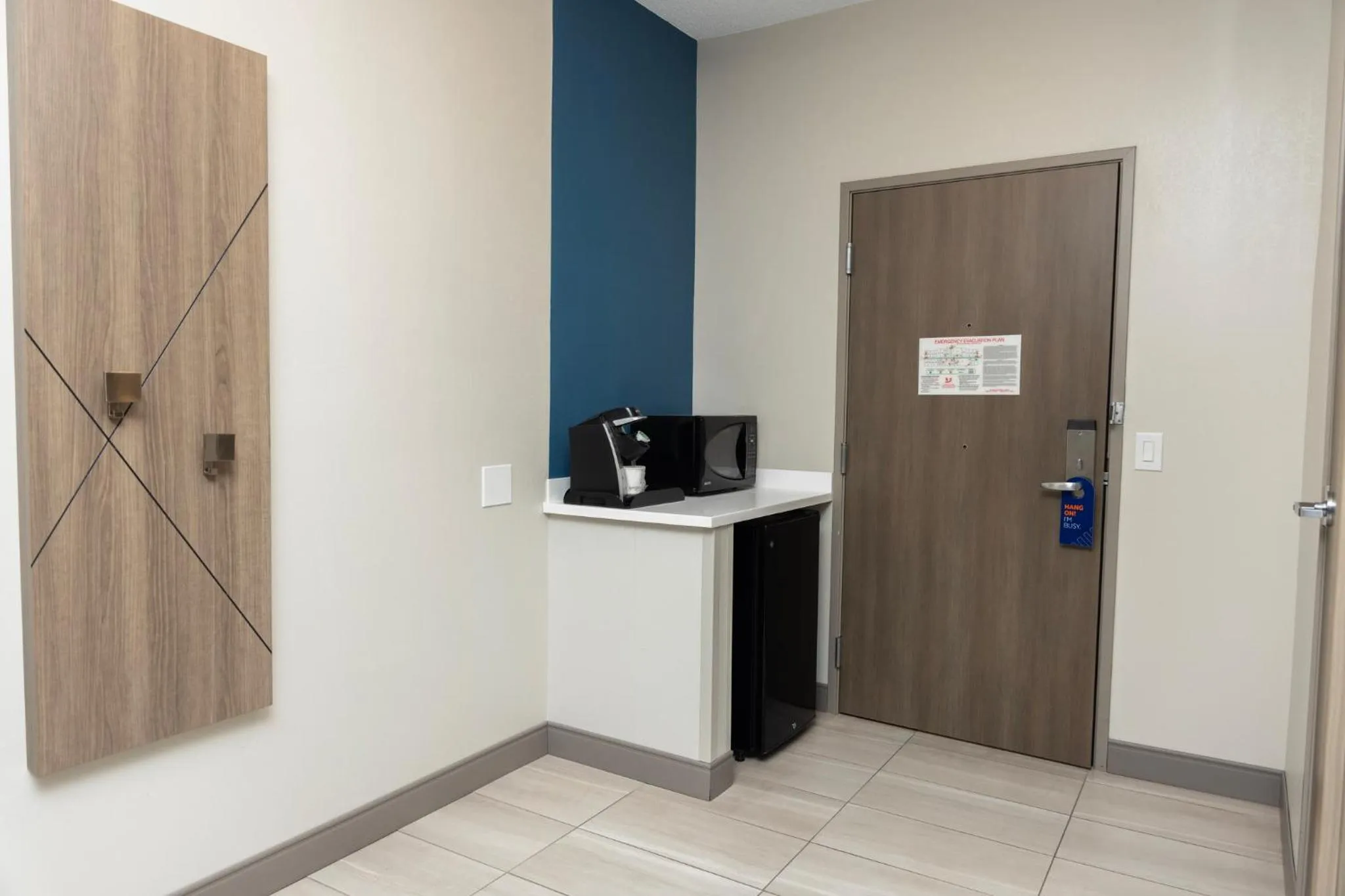 Photo of the whole room in Holiday Inn Express Hotel and Suites Marysville by IHG