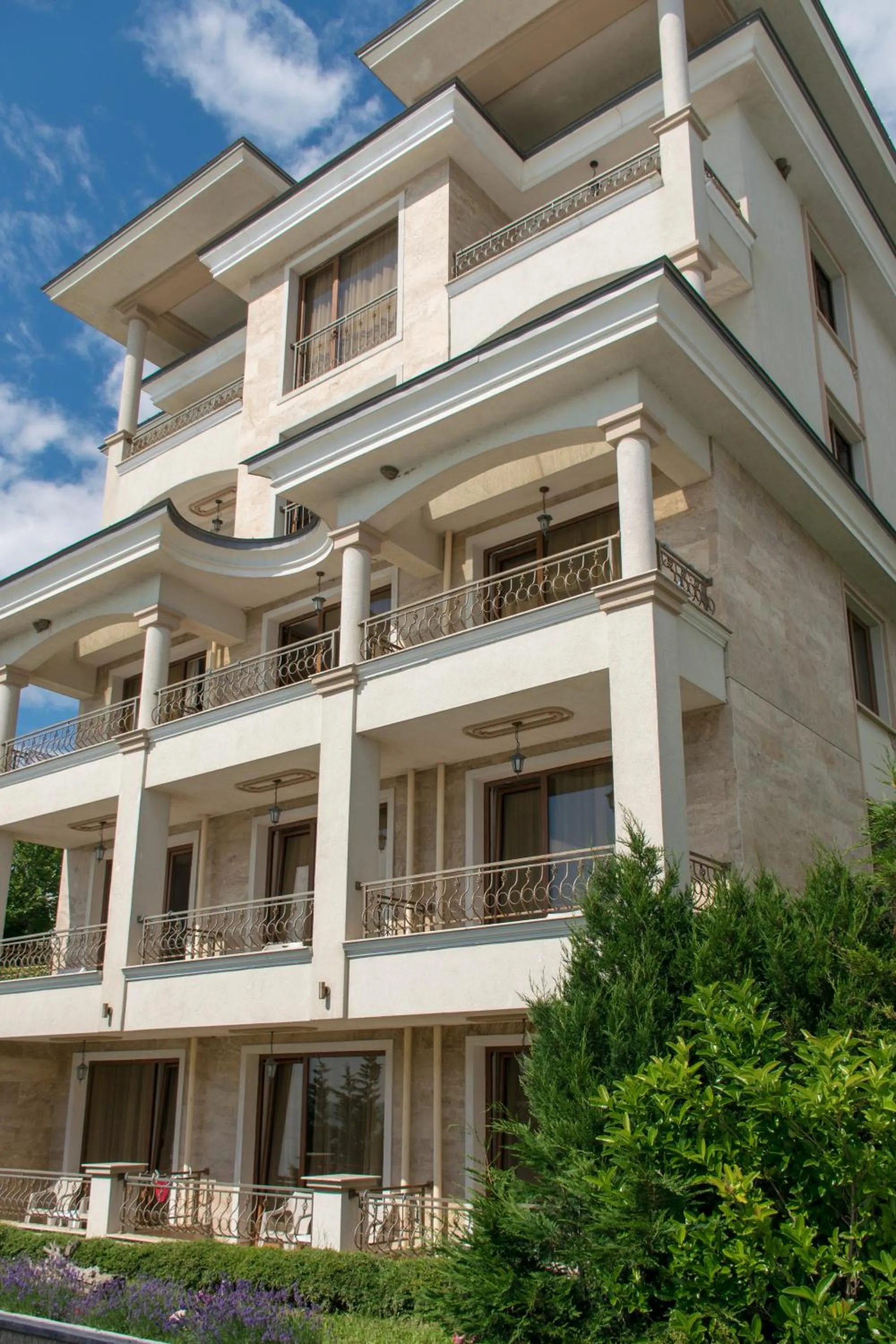 Property building in Paraiso Theopolis - All Inclusive