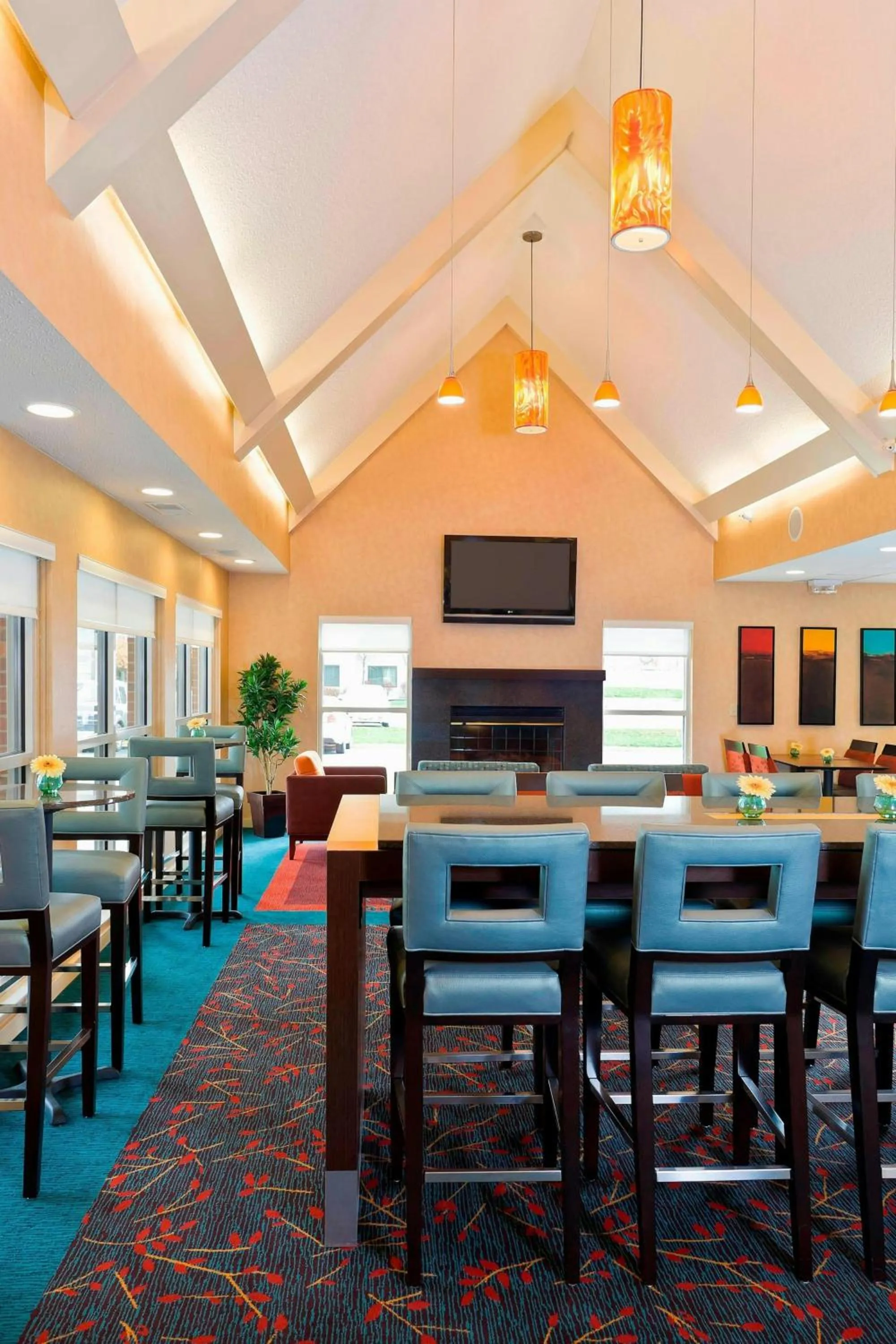 Restaurant/places to eat in Residence Inn by Marriott Peoria