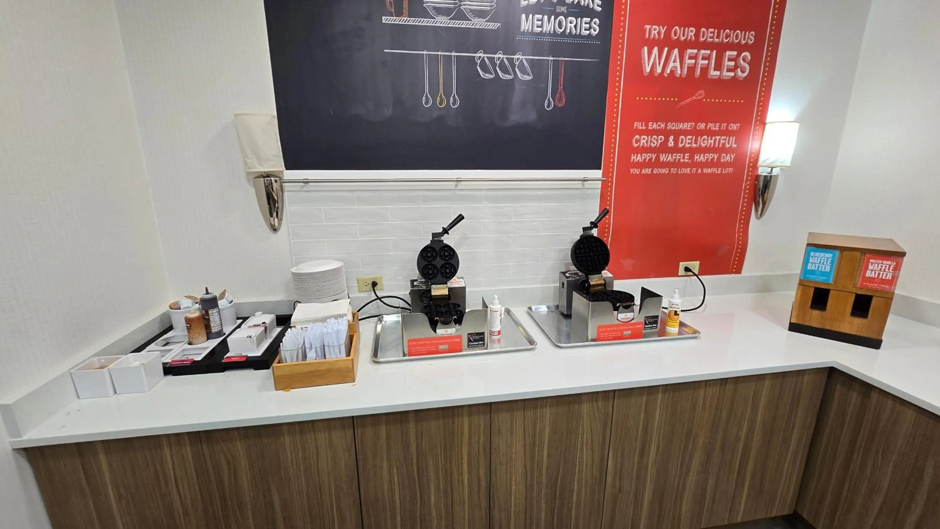 Breakfast in Hampton Inn & Suites Chicago Deer Park