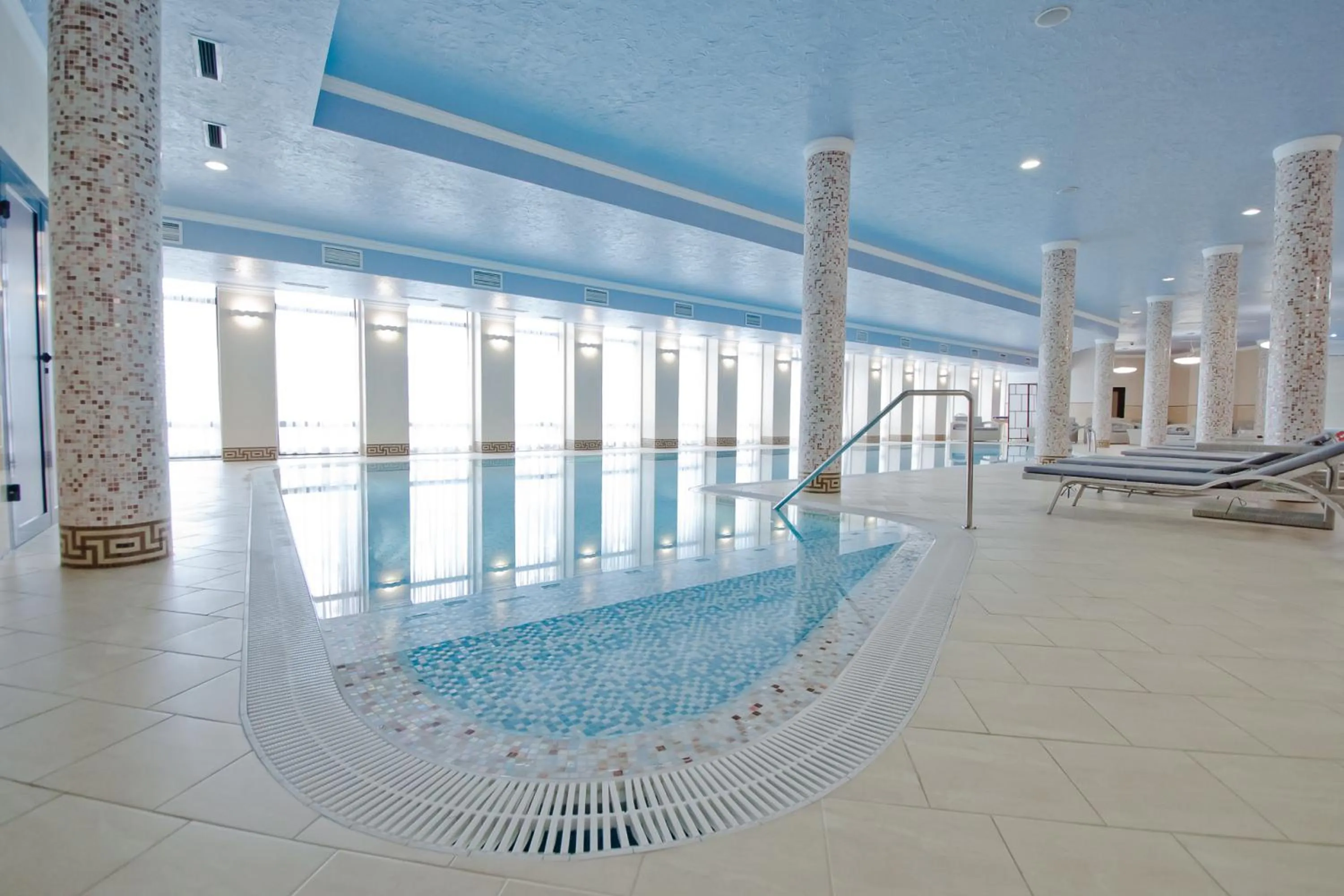 Swimming pool in City Holiday Resort & SPA