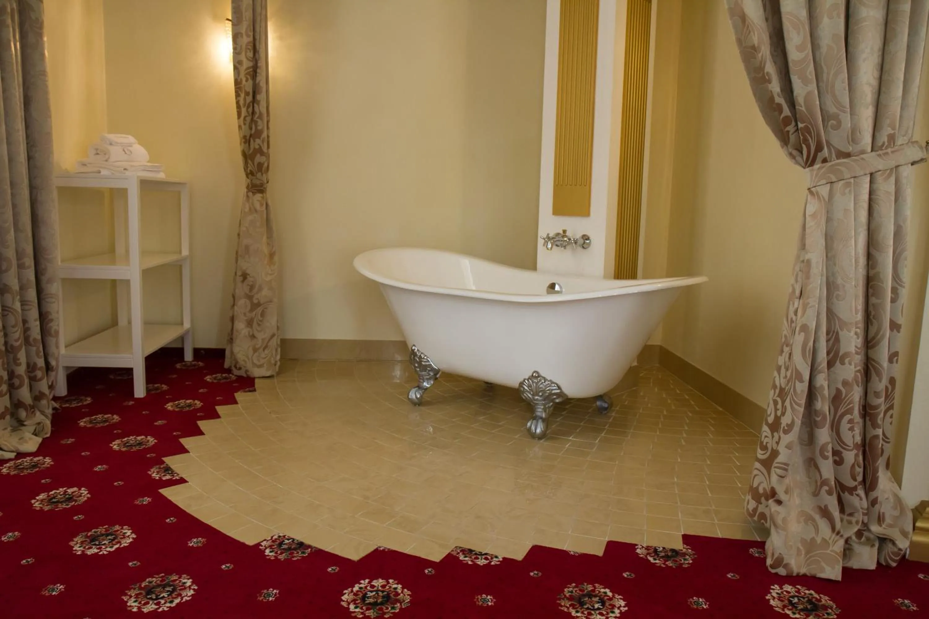 Bathroom in City Holiday Resort & SPA