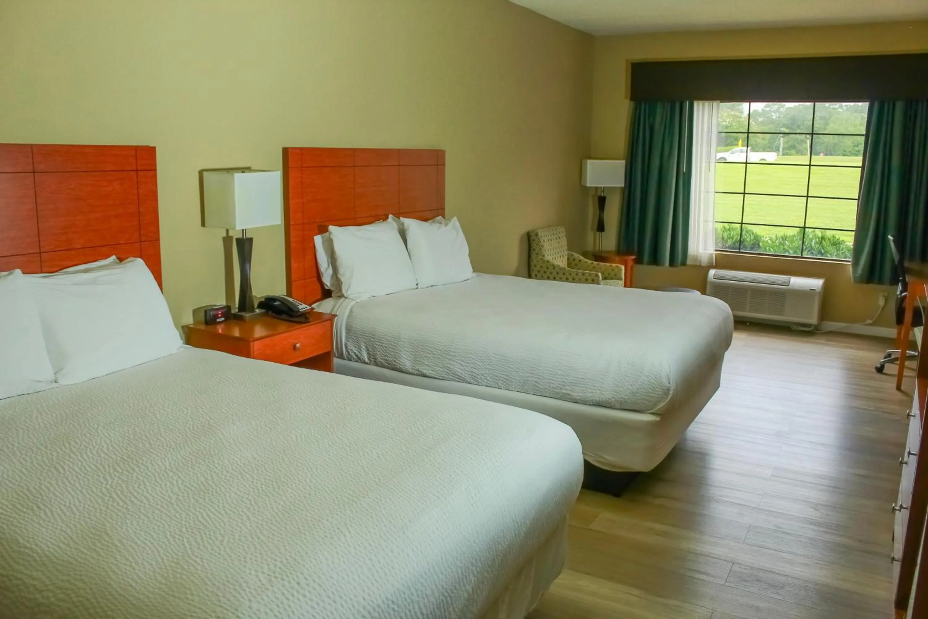 Bed in Days-Inn by Wyndham Cedartown