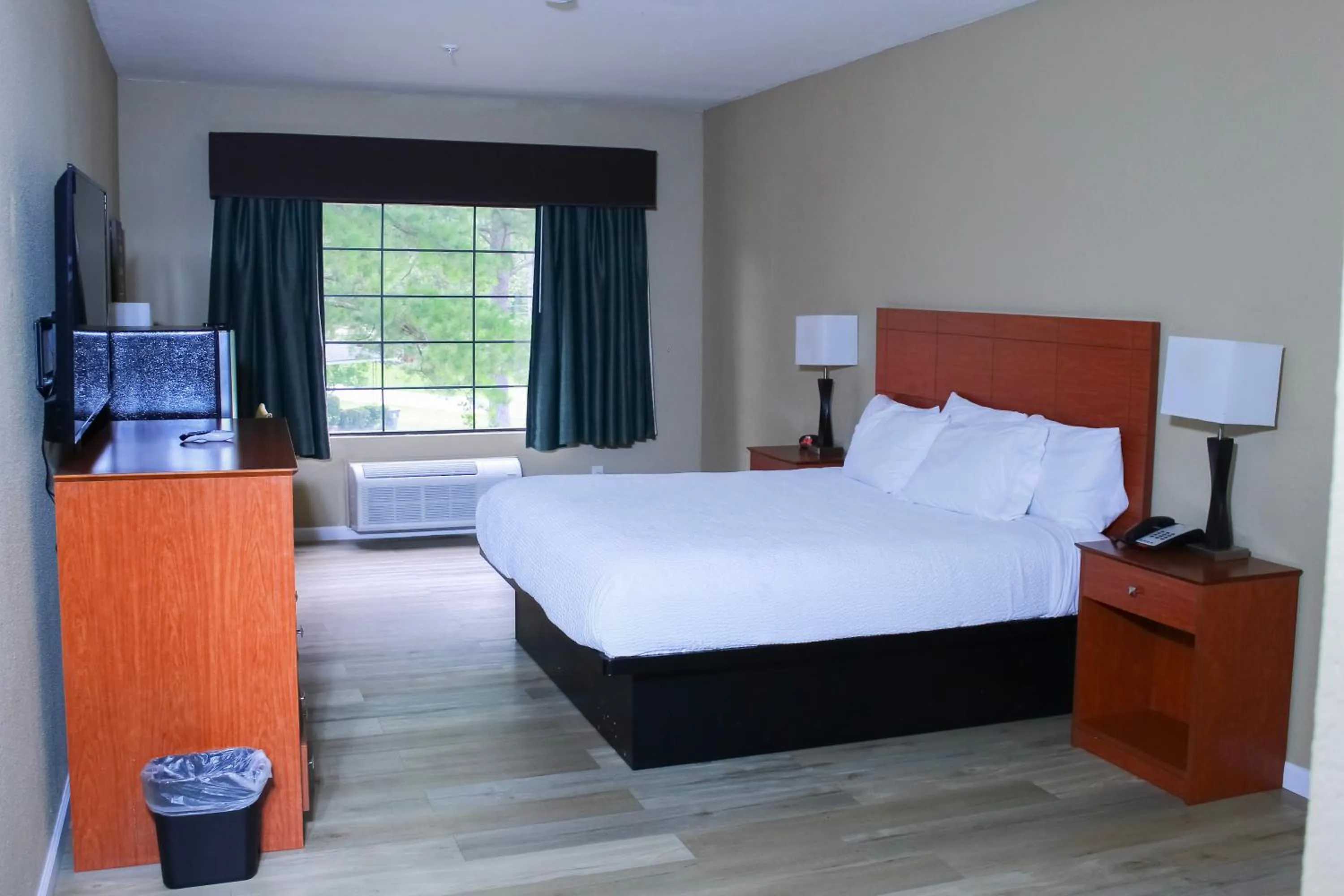 Bed in Days-Inn by Wyndham Cedartown