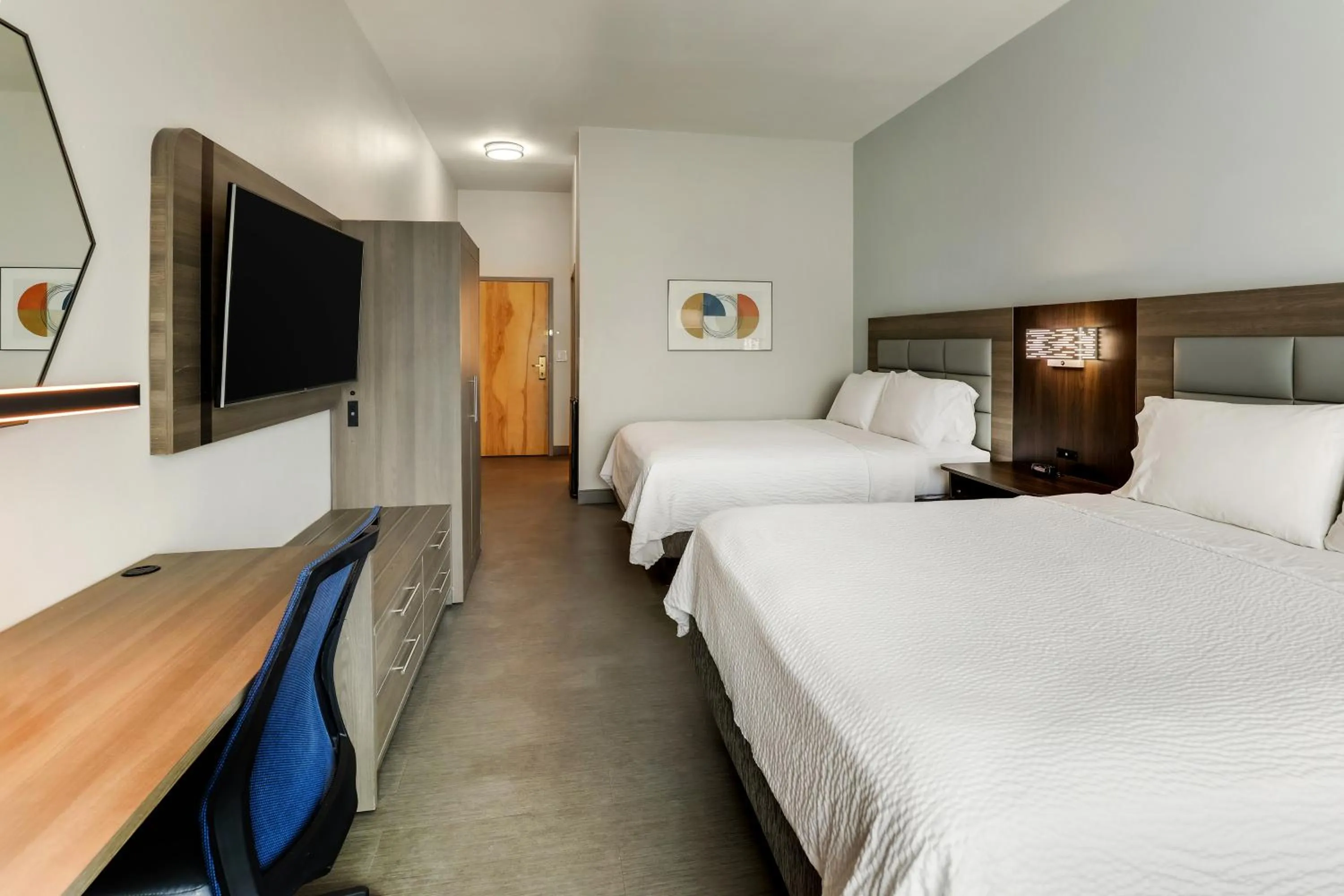 Bedroom, Bed in Holiday Inn Express Hotel & Suites Richmond by IHG