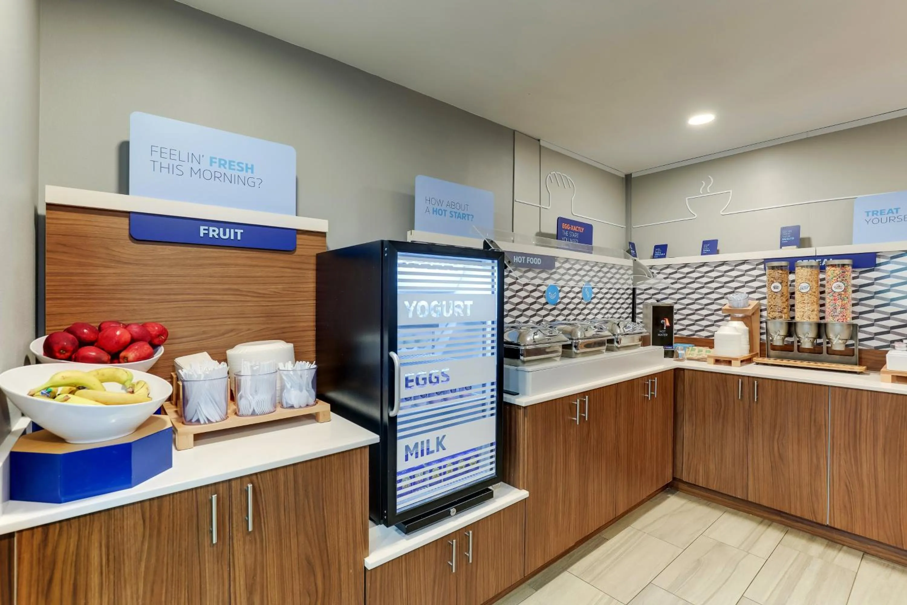 Breakfast in Holiday Inn Express Hotel & Suites Richmond by IHG