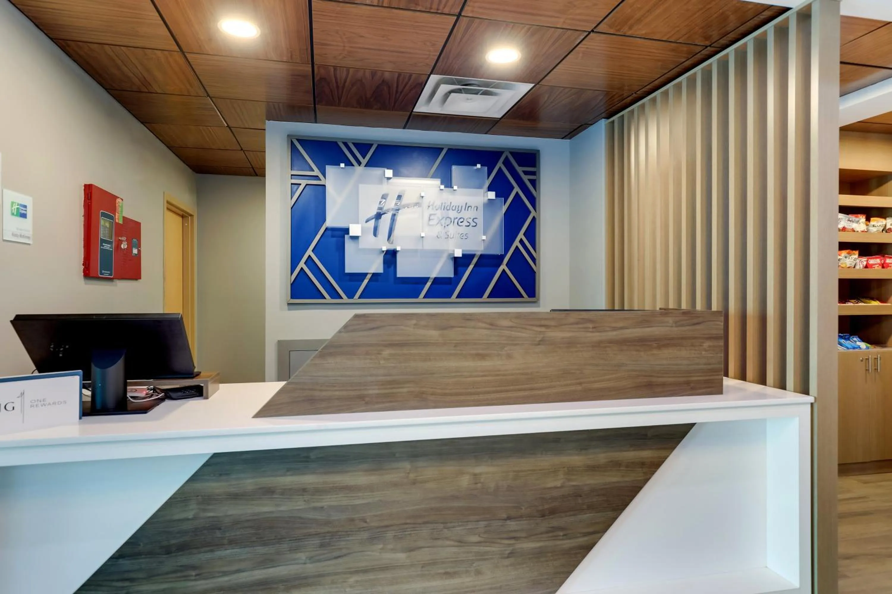 Property building in Holiday Inn Express Hotel & Suites Richmond by IHG