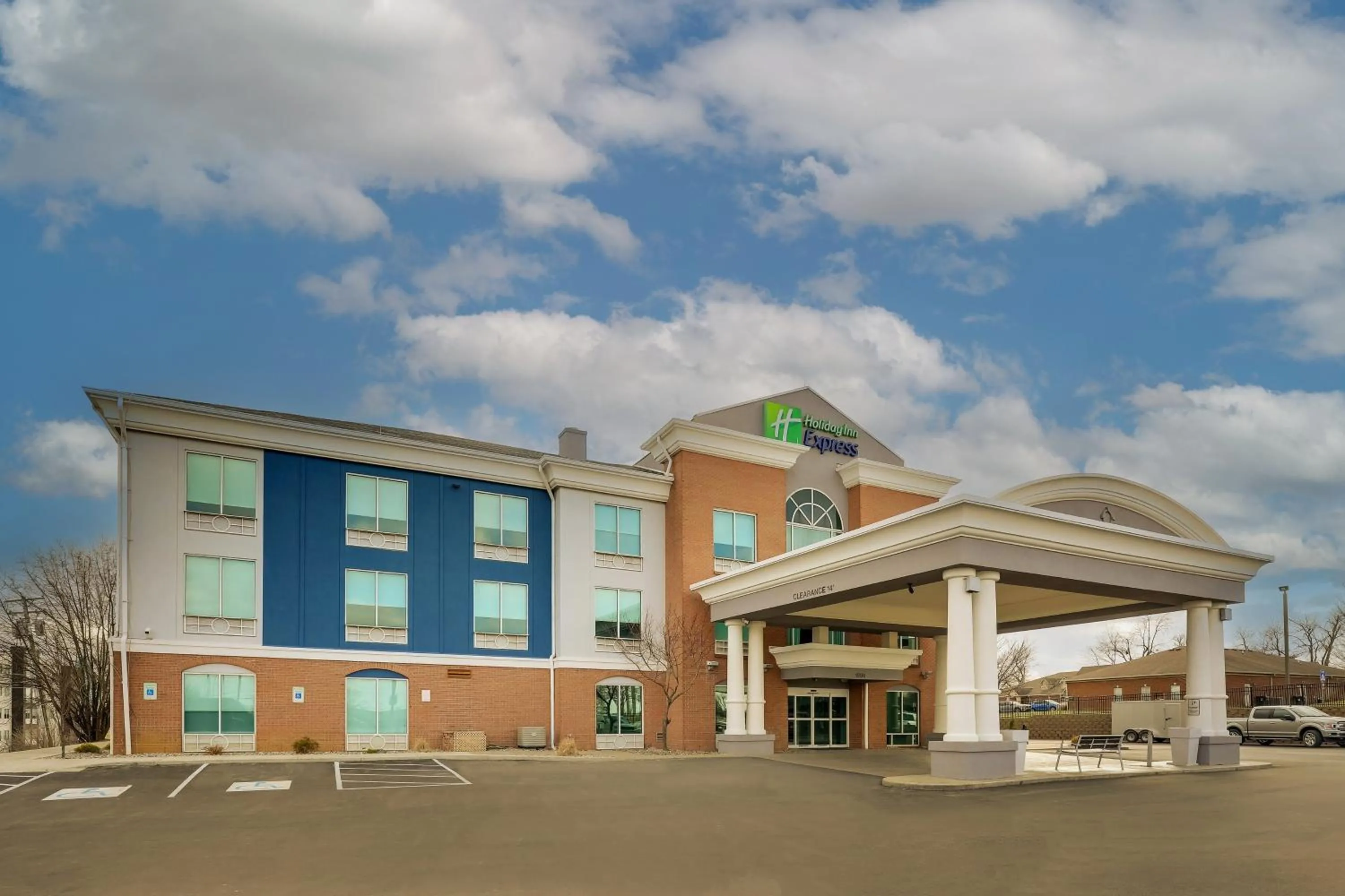 Property building in Holiday Inn Express Hotel & Suites Richmond by IHG