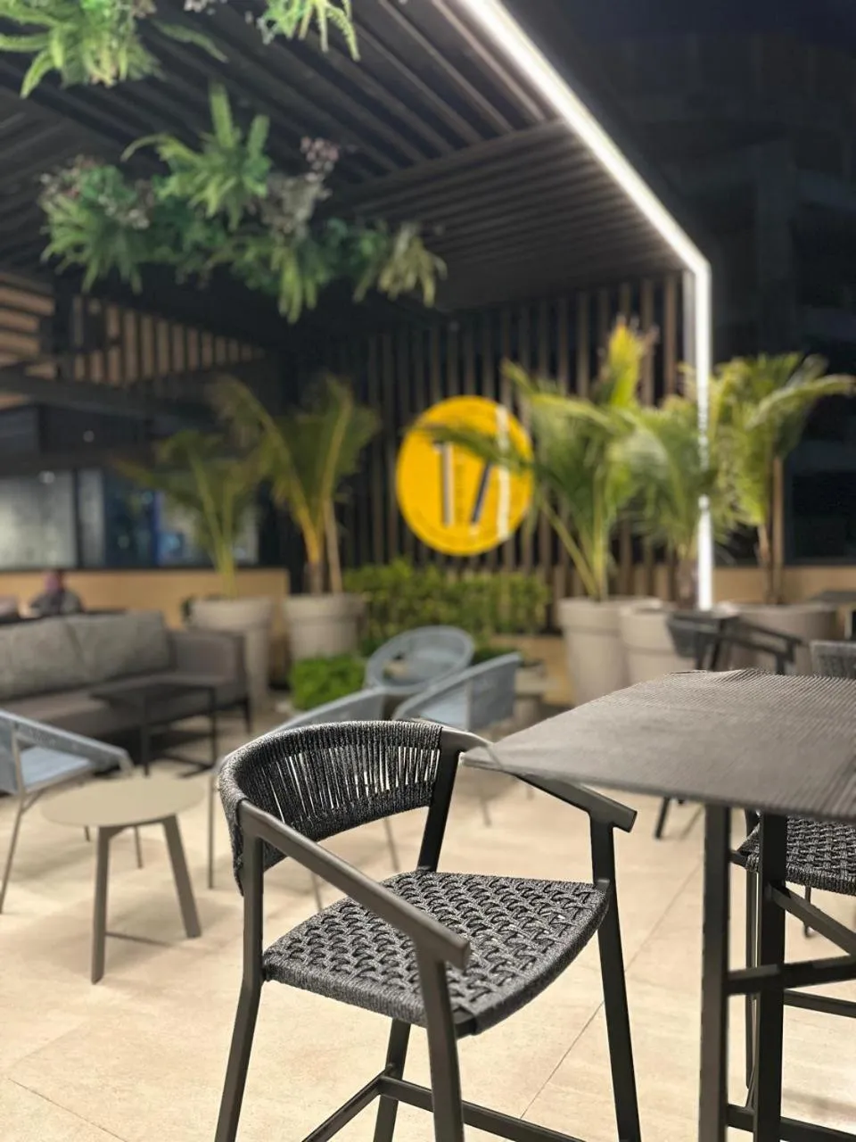 Restaurant/places to eat in Park Hotel