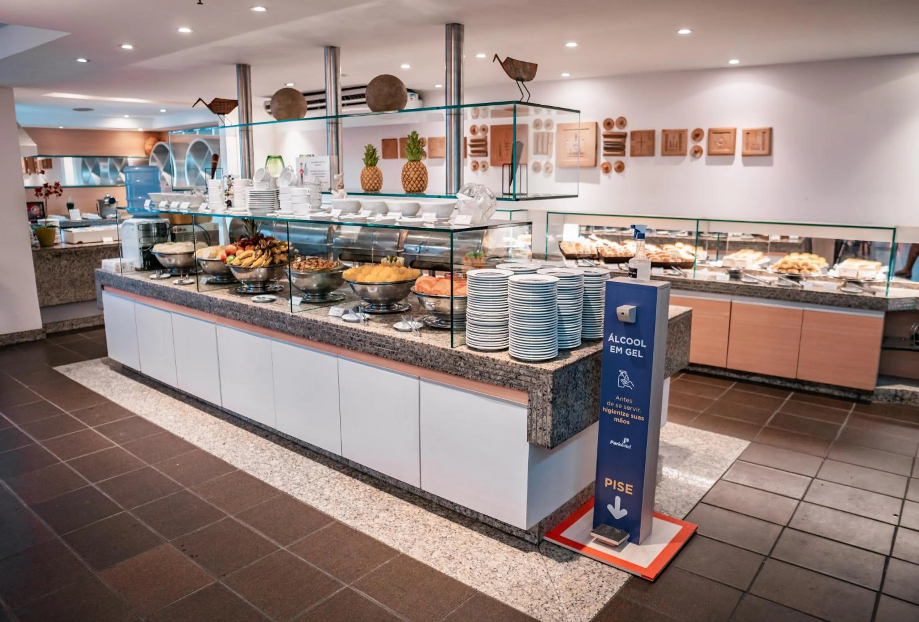 Restaurant/places to eat in Park Hotel